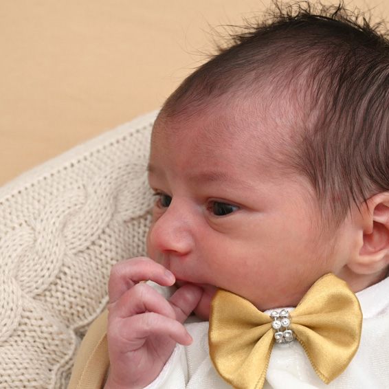 Die gesamte VOL.AT-Redaktion gratuliert herzlich zu diesem besonderen Ereignis und wünscht der Familie viele weitere wundervolle Momente mit ihrem kleinen Wunder Adnan