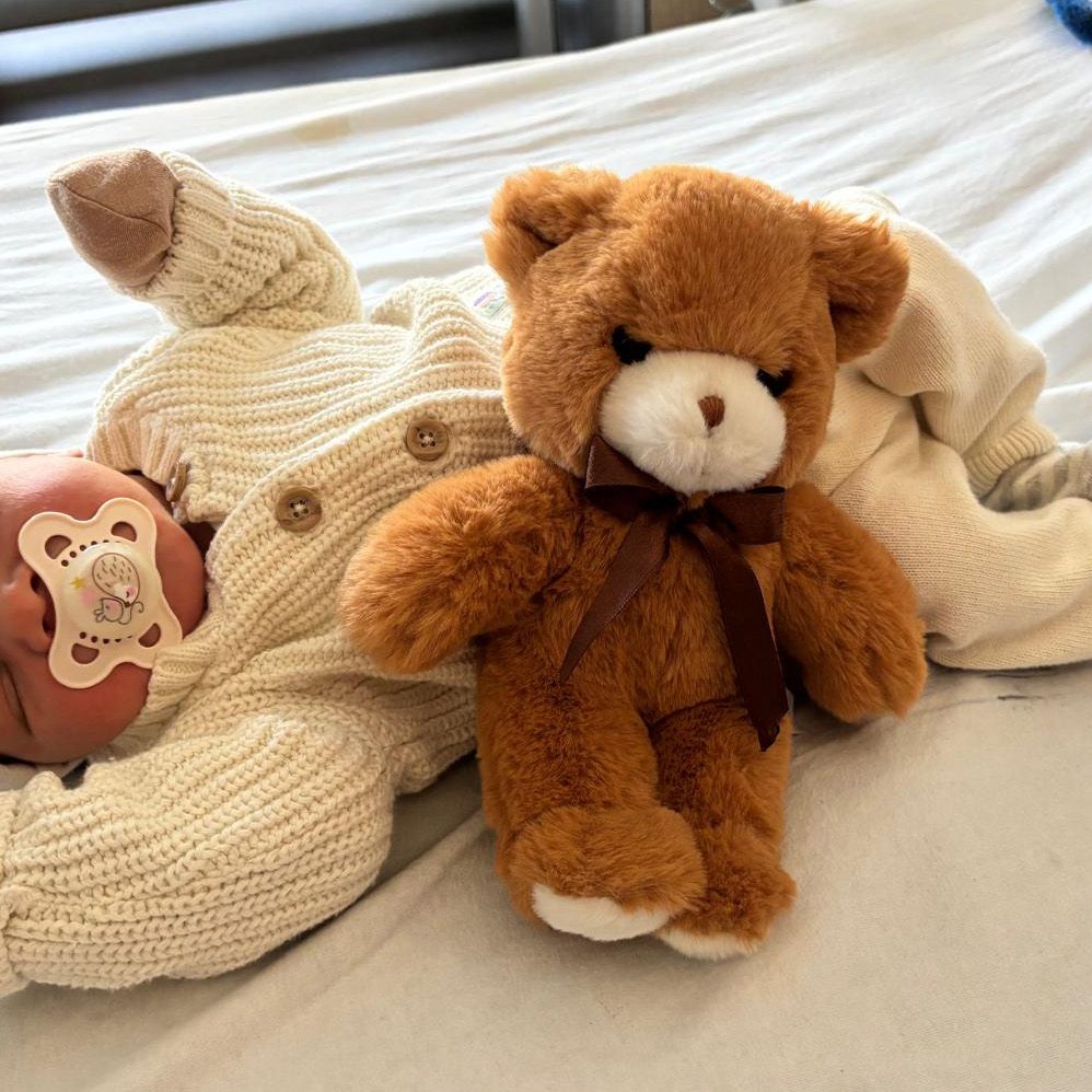 Die gesamte Redaktion von VOL.AT gratuliert herzlich zur Geburt von Theodor Frank. Wir wünschen der Familie viele unvergessliche Momente voller Liebe und Freude mit ihrem kleinen Frühlingswunder.