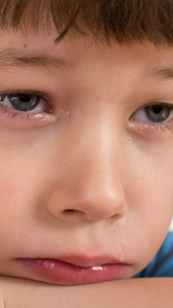 Wer im Alter zwischen 10 und 12 Jahren ein belastendes Erlebnis hatte, ist im Erwachsenenalter drei Mal mehr gefährdet, an chronischen Schmerzen zu leiden.