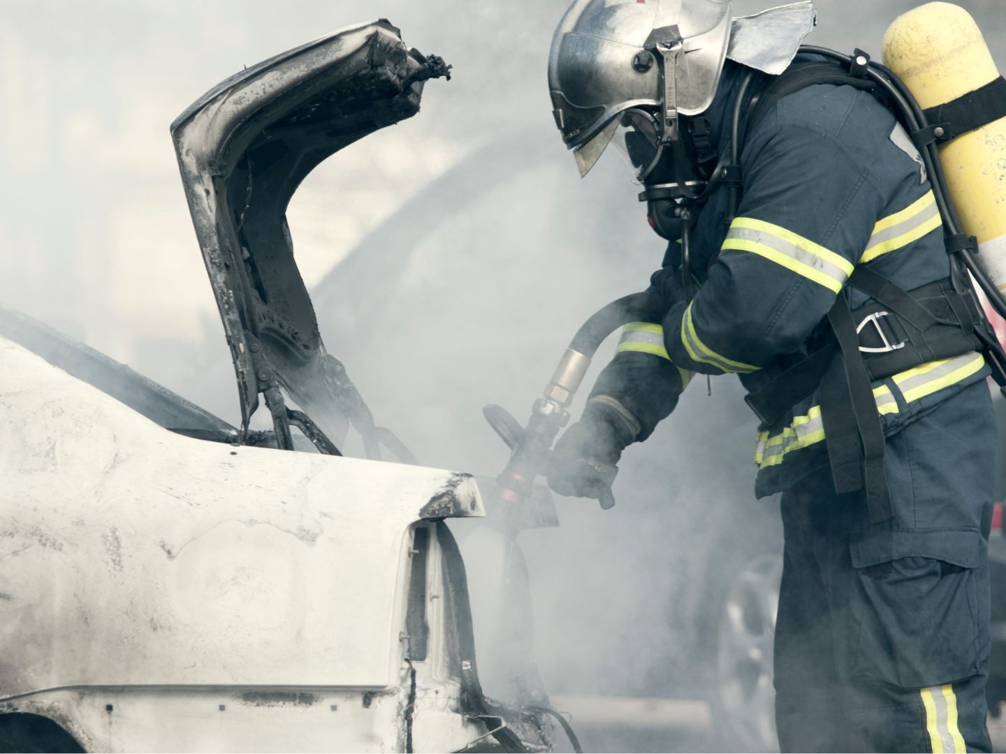 Der Pkw-Brand konnte rasch gelöscht werden. Der Pkw-Brand konnte rasch gelöscht werden.