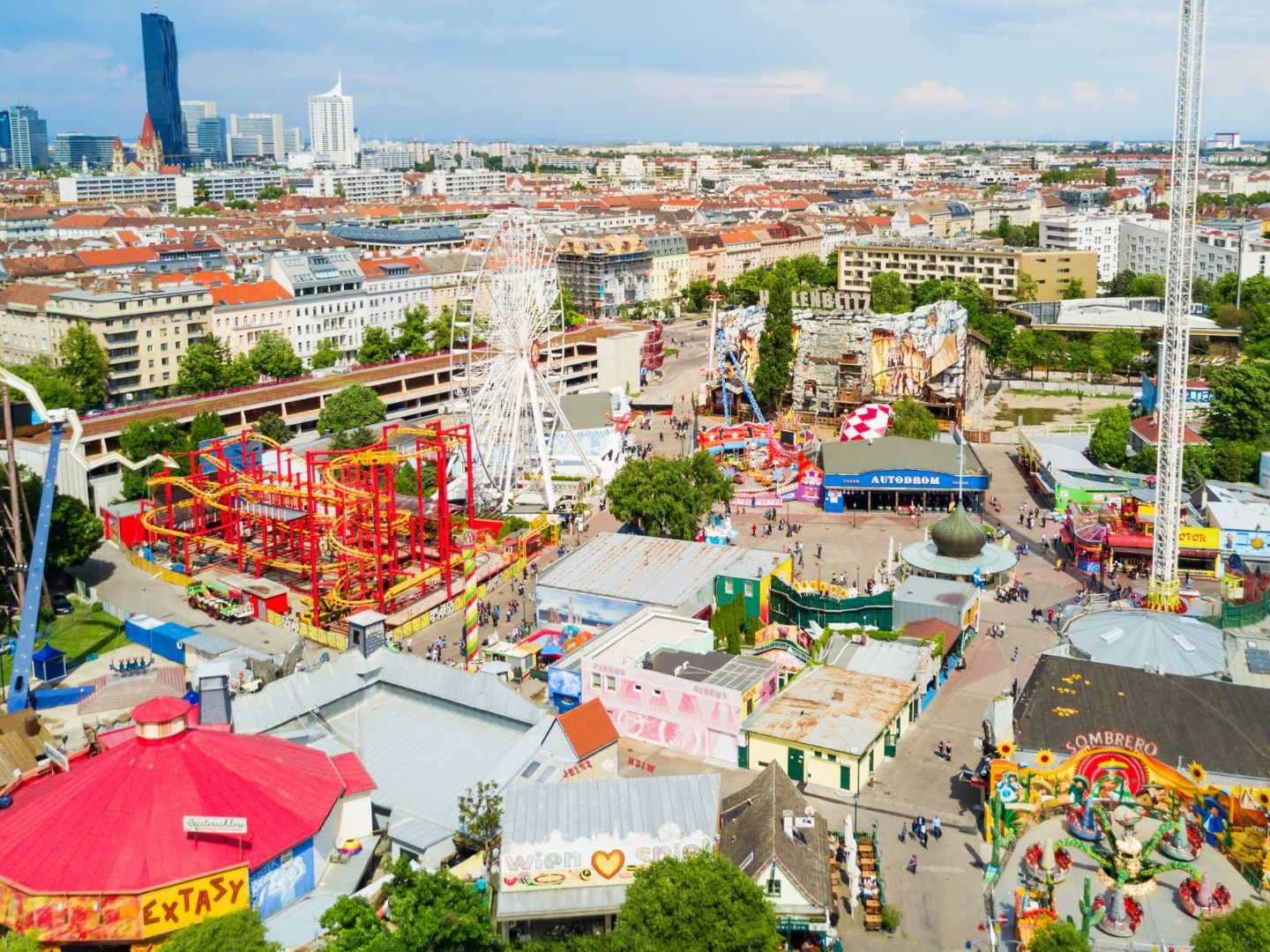 Im Wiener Prater kam es zu einem Stromausfall und einem technischen Defekt. Im Wiener Prater kam es zu einem Stromausfall und einem technischen Defekt.