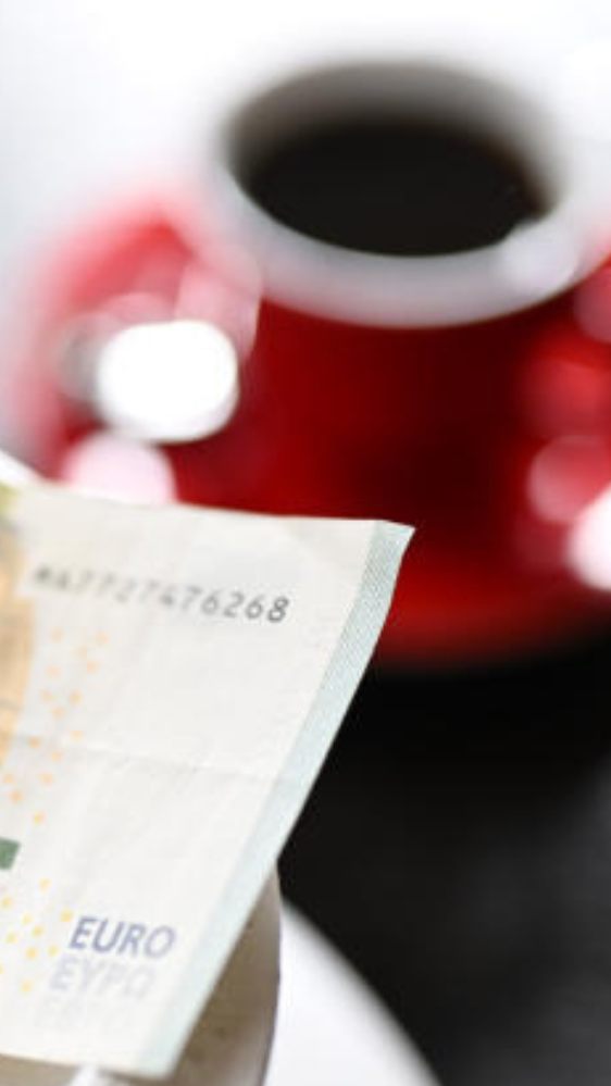 Trinkgelder sind derzeit prinzipiell sozialversicherungspflichtig.