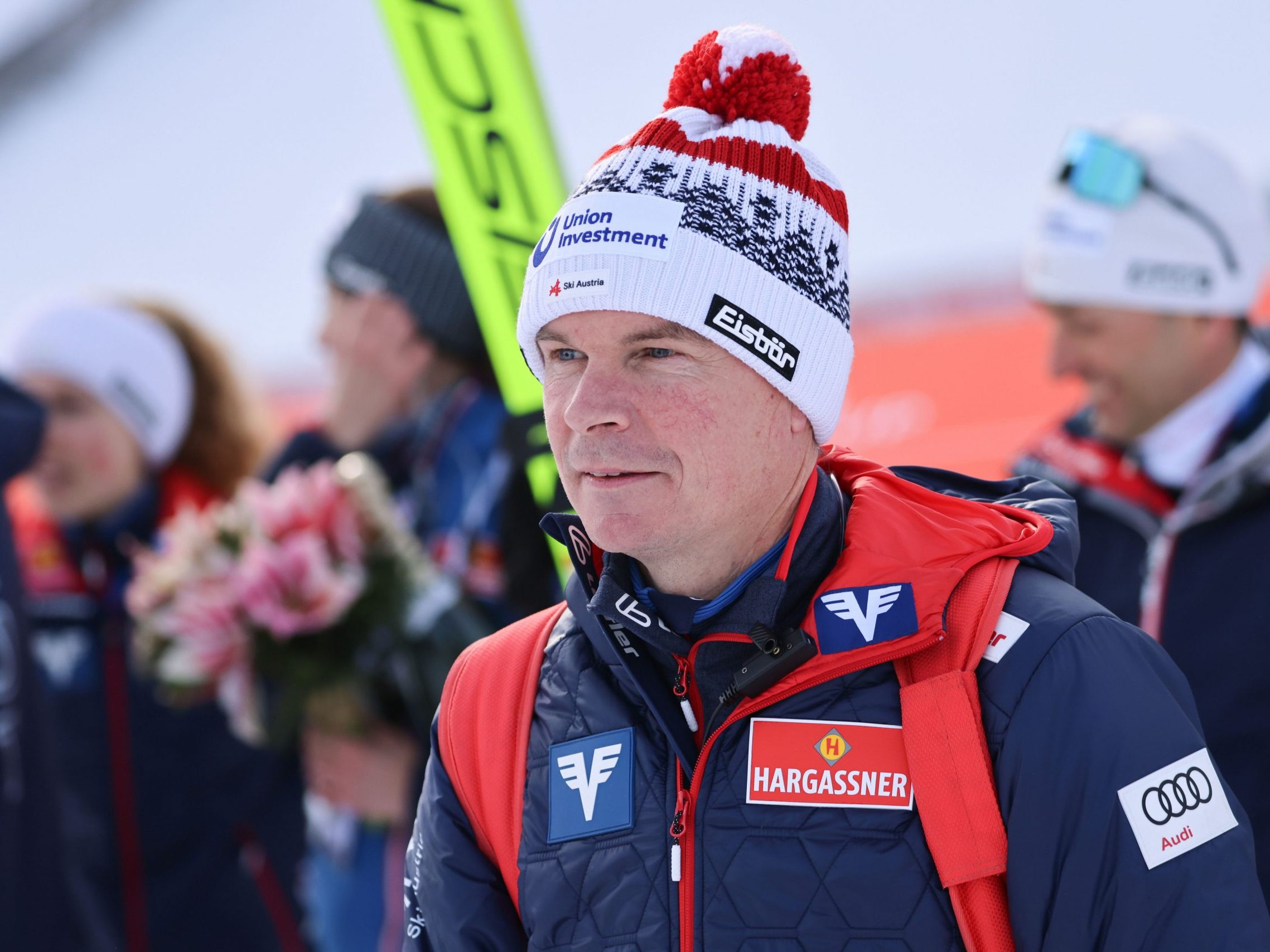 Der Vorarlberger Bernhard Metzler legt sein Amt als Trainer von Österreichs Skisprung-Nationalteam der Frauen auf eigenen Wunsch nieder. Der Vorarlberger Bernhard Metzler legt sein Amt als Trainer von Österreichs Skisprung-Nationalteam der Frauen auf eigenen Wunsch nieder.