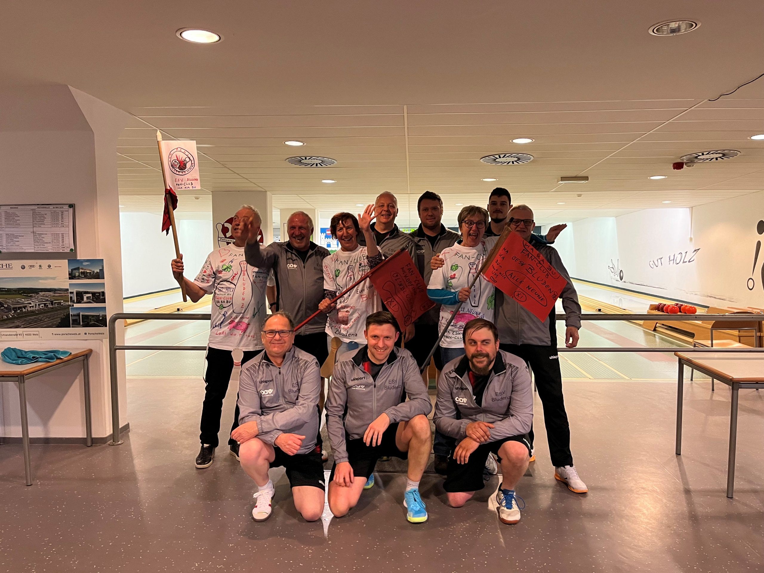 Bundesligamannschaft mit Fans