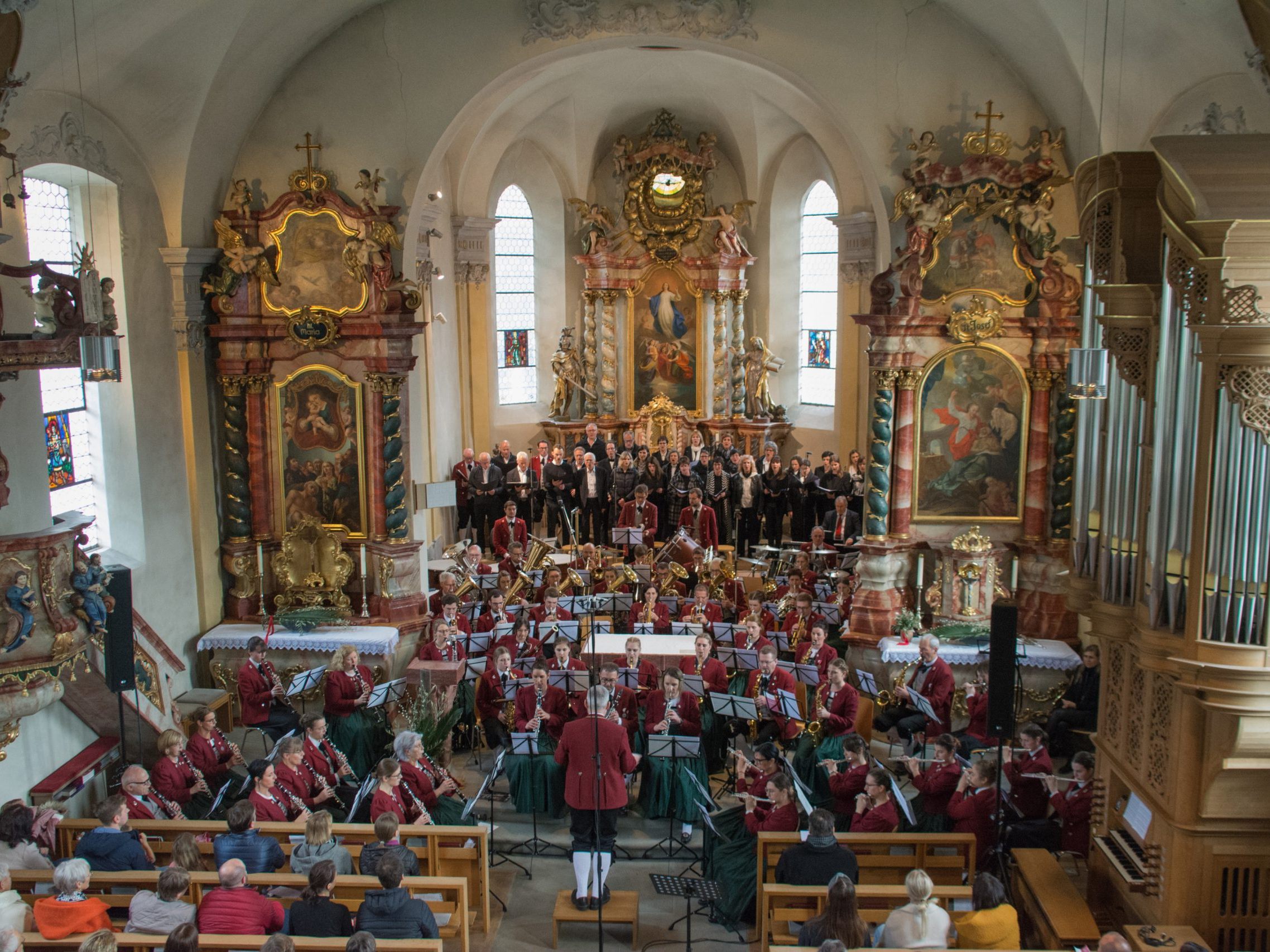 Die Harmoniemusik lädt ein