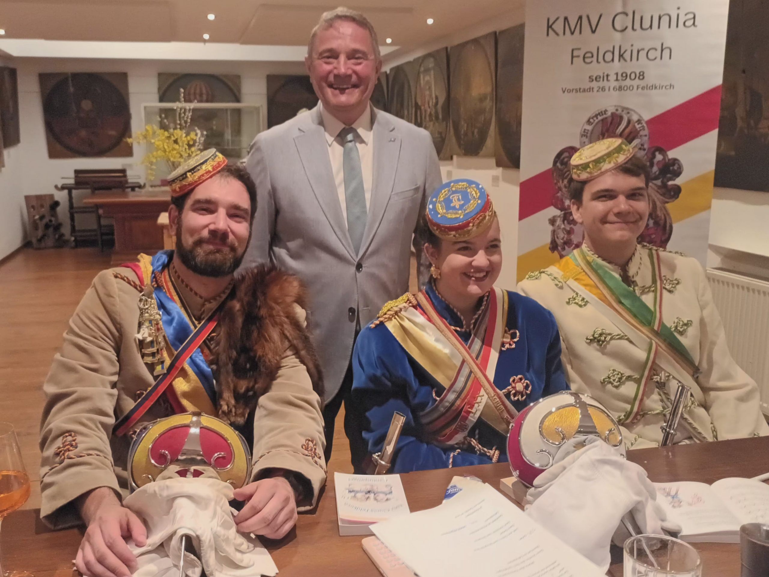 Nationalrat Norbert Sieber mit Xaver Gunz, Sophia Stieger und Nico Galehr. Nationalrat Norbert Sieber mit Xaver Gunz, Sophia Stieger und Nico Galehr.