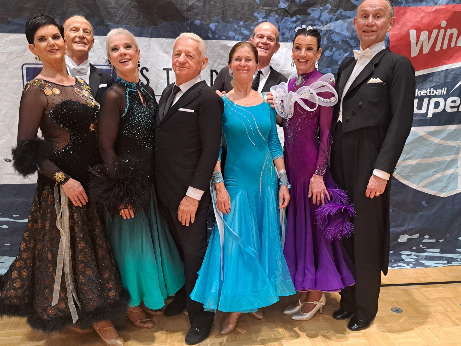 Von links: Astrid und Robert Rheinberger, Elisabeth und Stefan Szalay, Birgit und Manfred Trefalt, Petra Walliser und Ulrich Scherb Von links: Astrid und Robert Rheinberger, Elisabeth und Stefan Szalay, Birgit und Manfred Trefalt, Petra Walliser und Ulrich Scherb