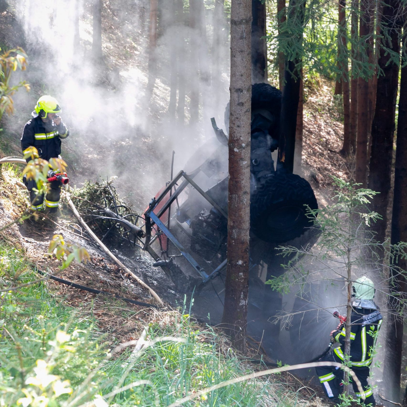 Fahrzeug kompett ausgebrannt