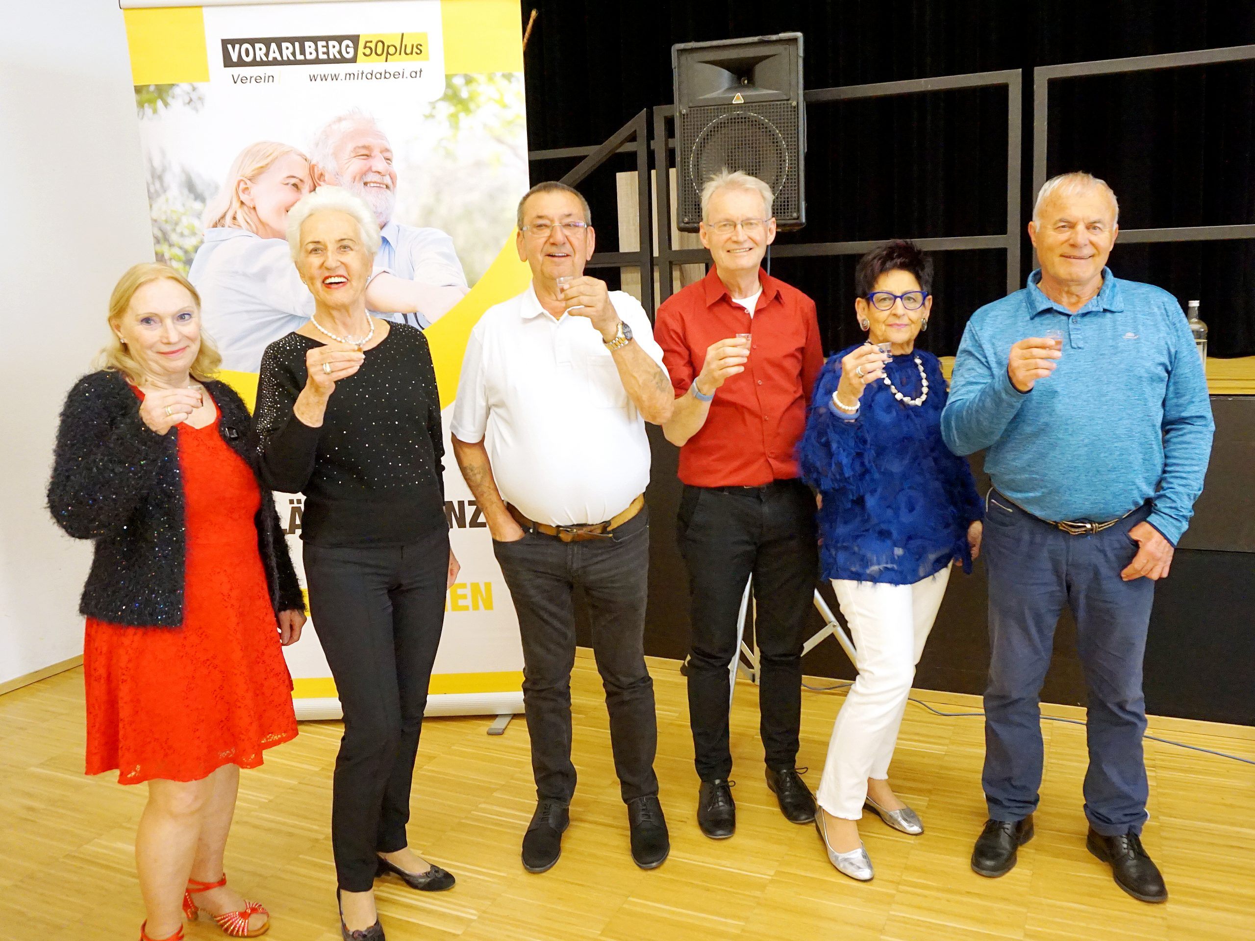 Einen beschwingten Nachmittag erlebten die Tanzfreunde von Vorarlberg 50plus beim Ostertanz in Kobalch DorfMitte Einen beschwingten Nachmittag erlebten die Tanzfreunde von Vorarlberg 50plus beim Ostertanz in Kobalch DorfMitte