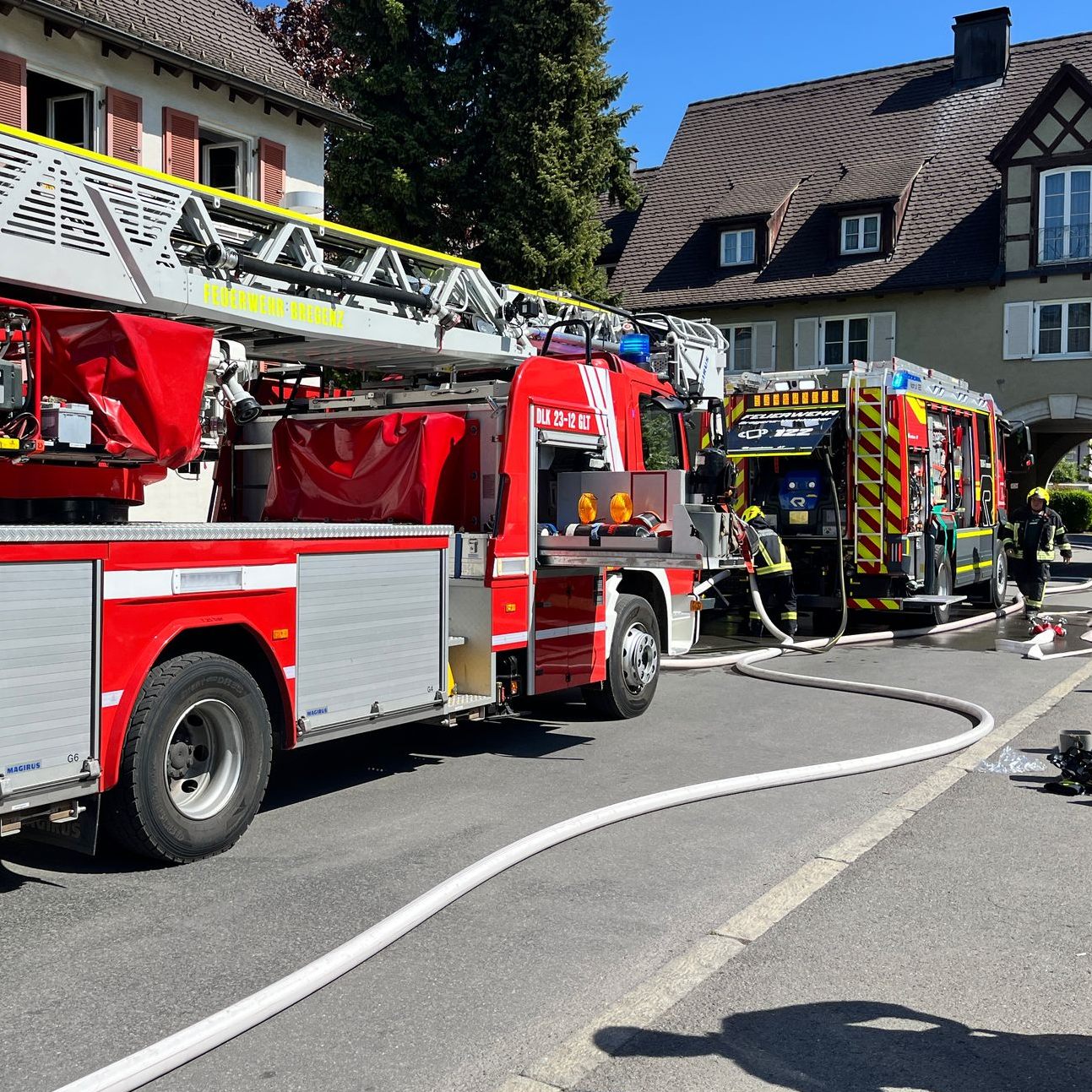 Wohnungsbrand in Bregenz - Feuerwehr im Einsatz.