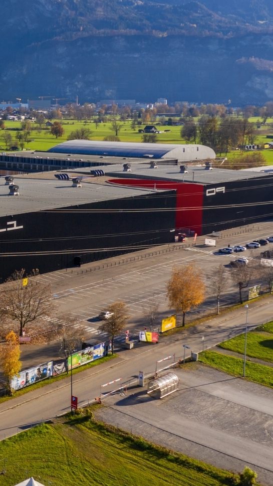 Am Freitagabend kam es zu einem Einsatz auf dem Parkplatz bei der Messehalle Dornbirn. (Symbolbild)