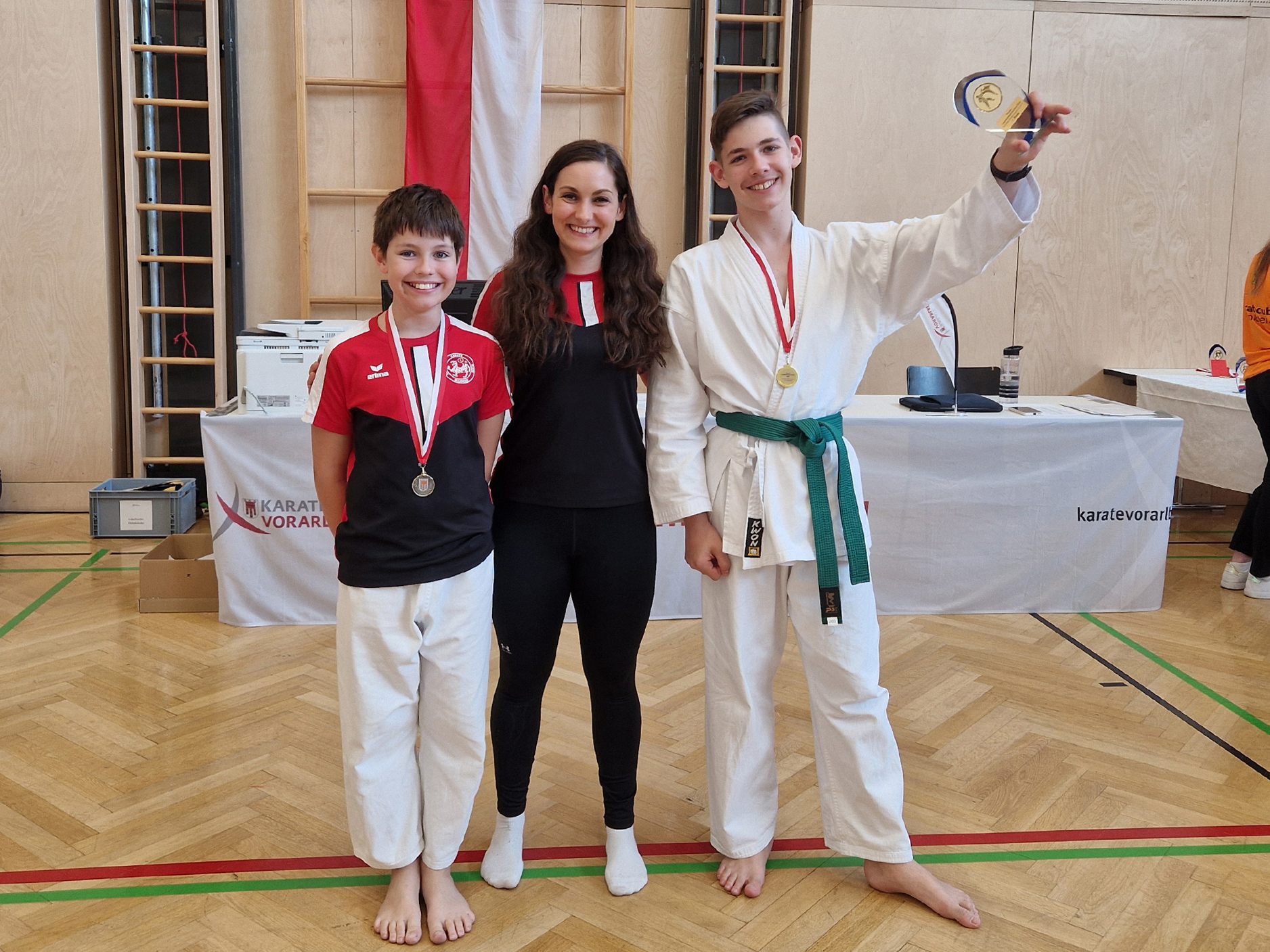 Bludenzer Karatekas erkämpfen sich Gold und Bronze bei der Landesmeisterschaft Bludenzer Karatekas erkämpfen sich Gold und Bronze bei der Landesmeisterschaft