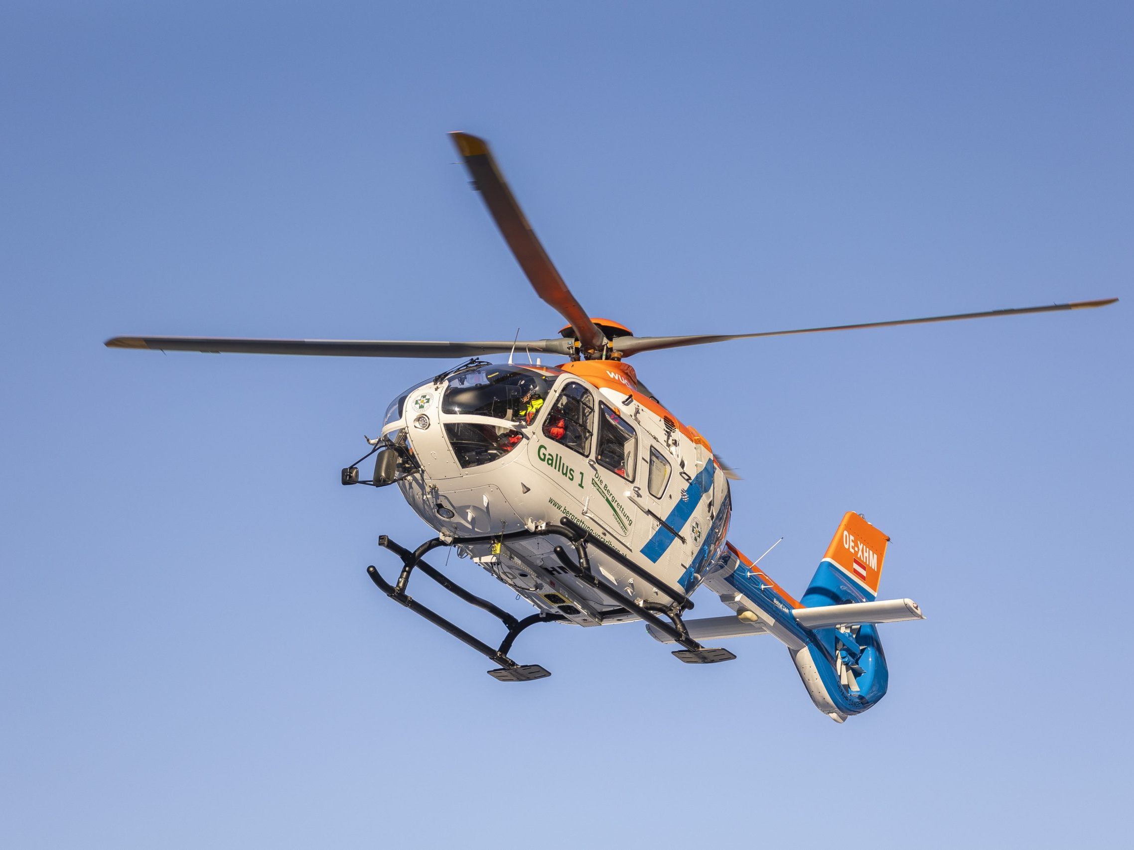 Ein 19-Jähriger wurde bei einem Unfall in Schnepfau schwer verletzt. Ein 19-Jähriger wurde bei einem Unfall in Schnepfau schwer verletzt.