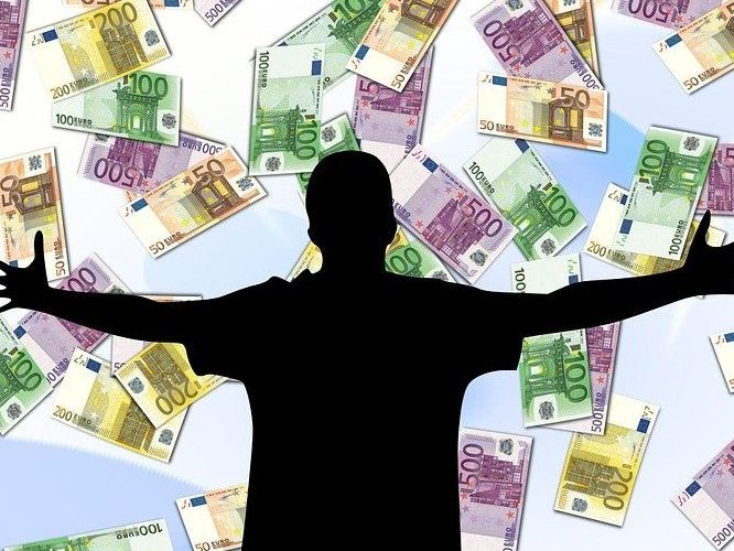 Ein*e Oberösterreicher*in ist Lotto-Millionär*in.
