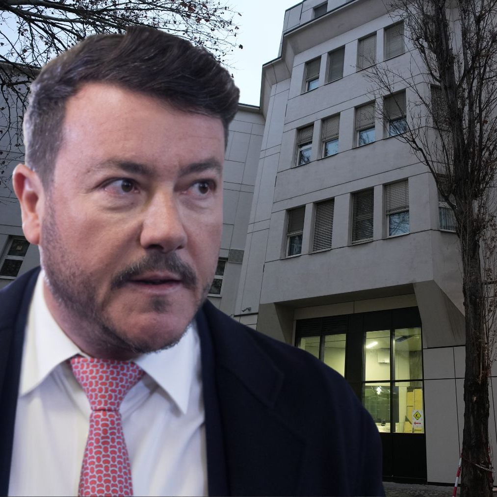 René Benko bleibt in Untersuchungshaft – das Wiener Landesgericht verlängerte seine Haft am 7. April um zwei Monate.