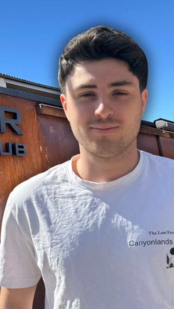 Manager Laurin erzählt, was es mit dem Spruch "Wellen verändern" auf sich hat.