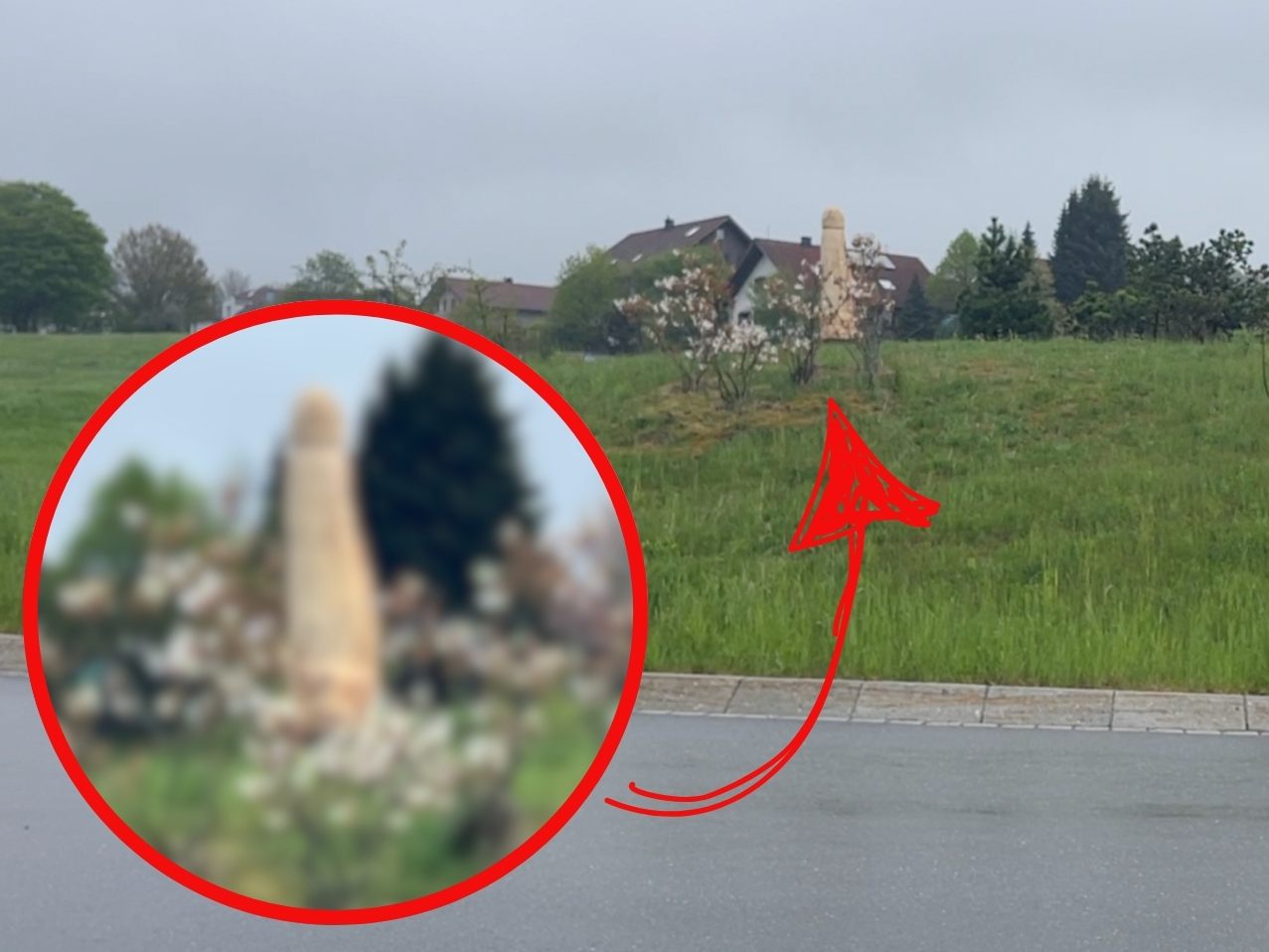 Was steht hier im Kreisverkehr?