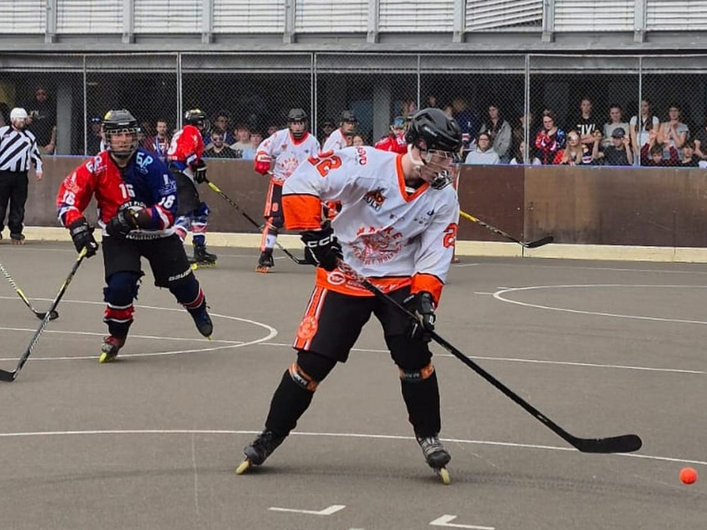 In der ersten Schweizer Liga mussten sich die Wolfurt Walkers in Gersau knapp mit 4:5 geschlagen geben. In der ersten Schweizer Liga mussten sich die Wolfurt Walkers in Gersau knapp mit 4:5 geschlagen geben.
