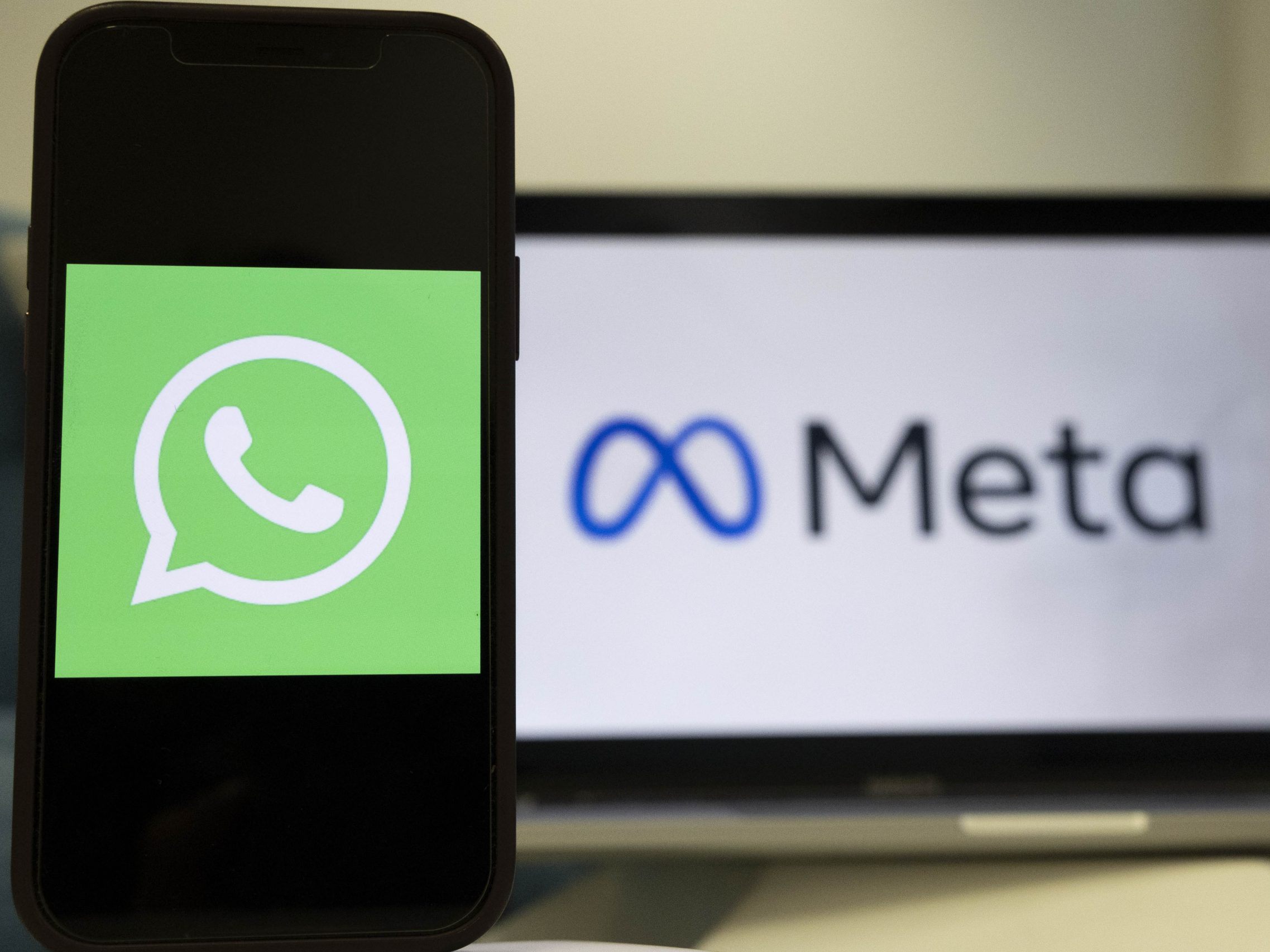Meta greift ein: WhatsApp testet ein monatliches Broadcast-Limit, um Spam einzudämmen. Meta greift ein: WhatsApp testet ein monatliches Broadcast-Limit, um Spam einzudämmen.