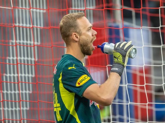 Salzburg-Goalie-Schlager-muss-nicht-operiert-werden