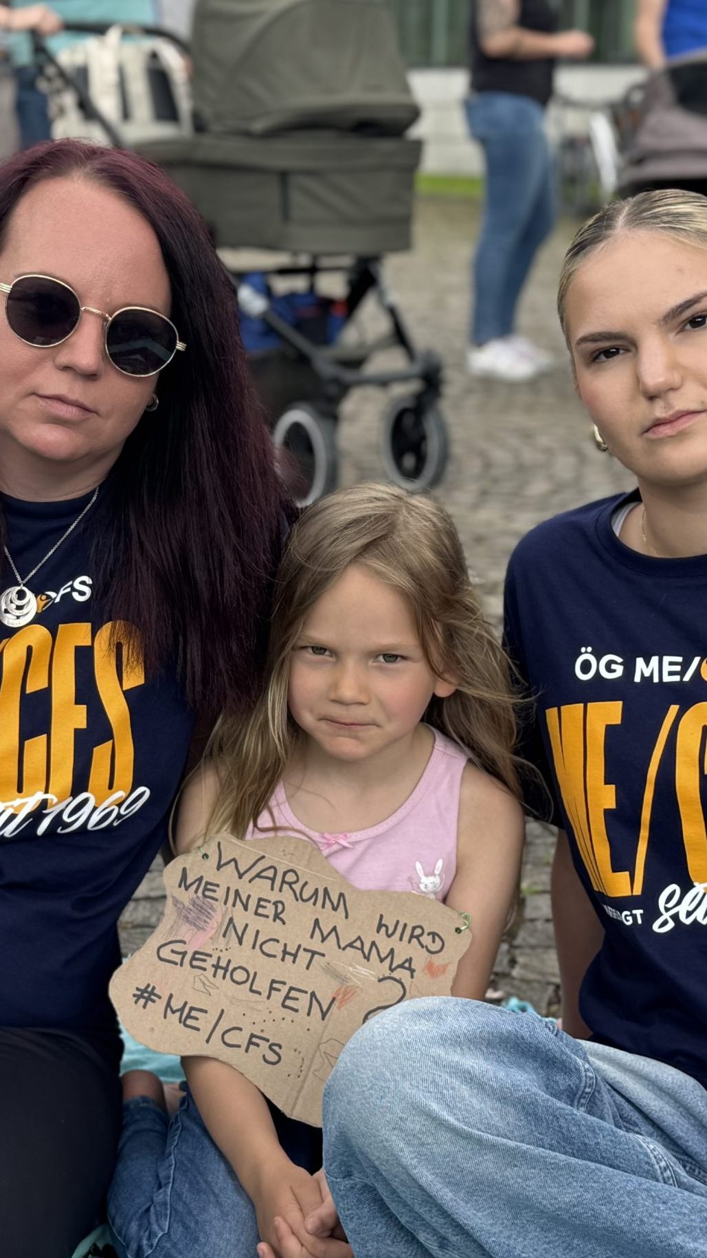 Melanie und ihre Kinder haben seit der Erkrankung kein normales Leben mehr.