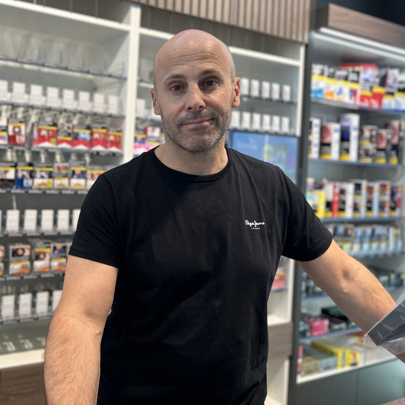 Franz Lechthaler übernimmt ein frei gewordenes Geschäftslokal im KDW.