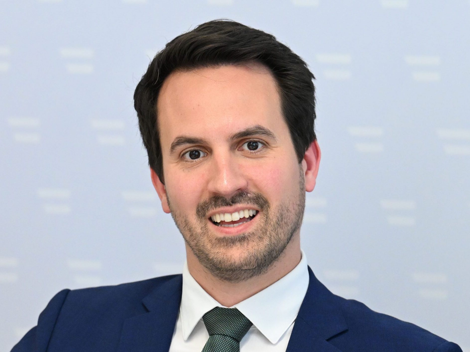 Bildungsminister Wiederkehr bereitet ein Gesetz für Strafen für unkooperative Eltern vor. Bildungsminister Wiederkehr bereitet ein Gesetz für Strafen für unkooperative Eltern vor.