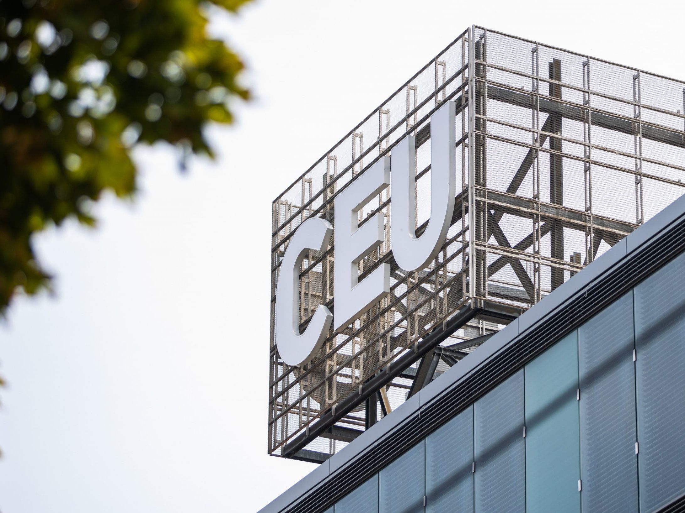 Die Central European University. Die Central European University.
