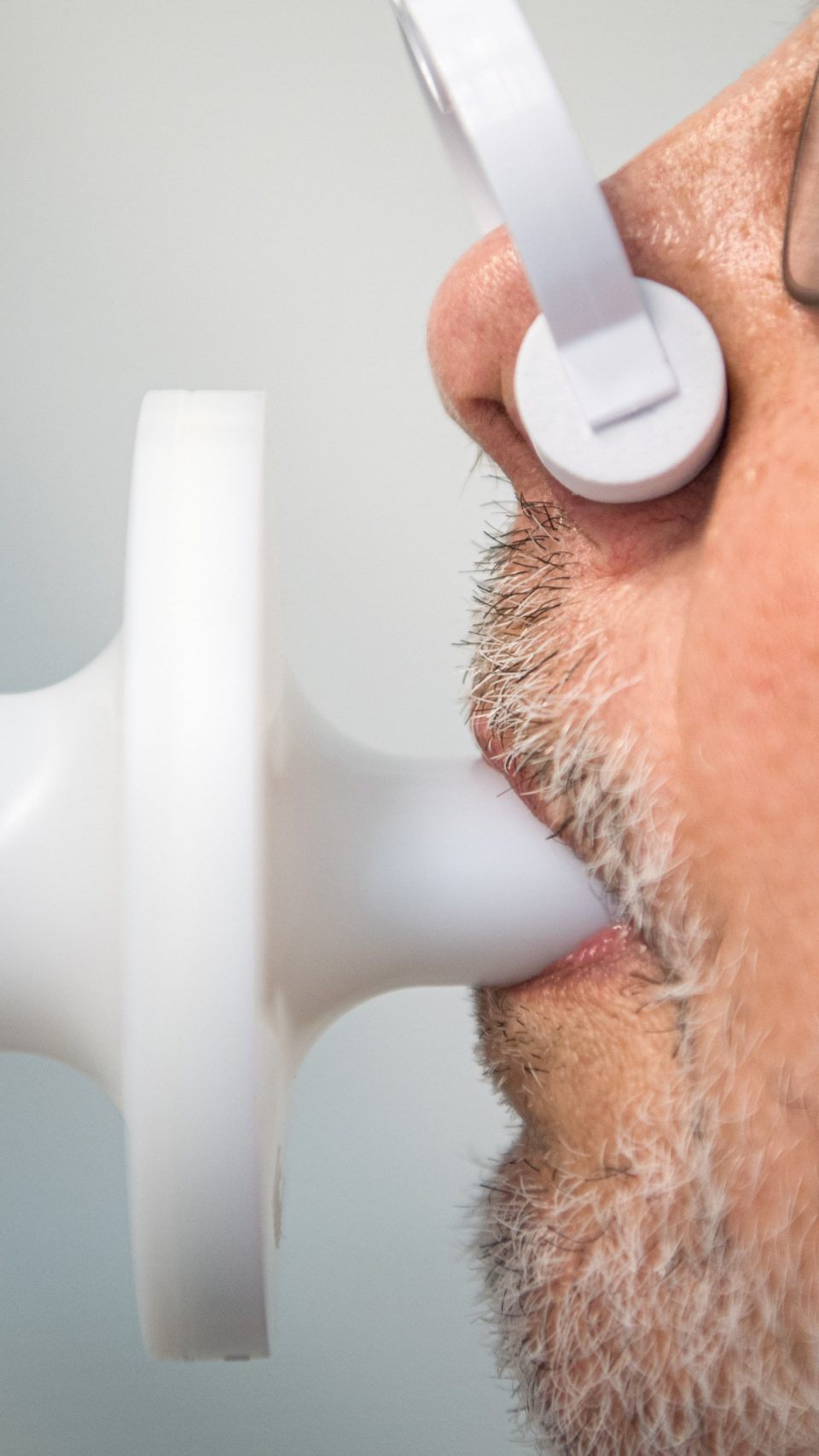 Kritik gibt es am Umgang mit ME/CFS- und Post Covid-Betroffenen