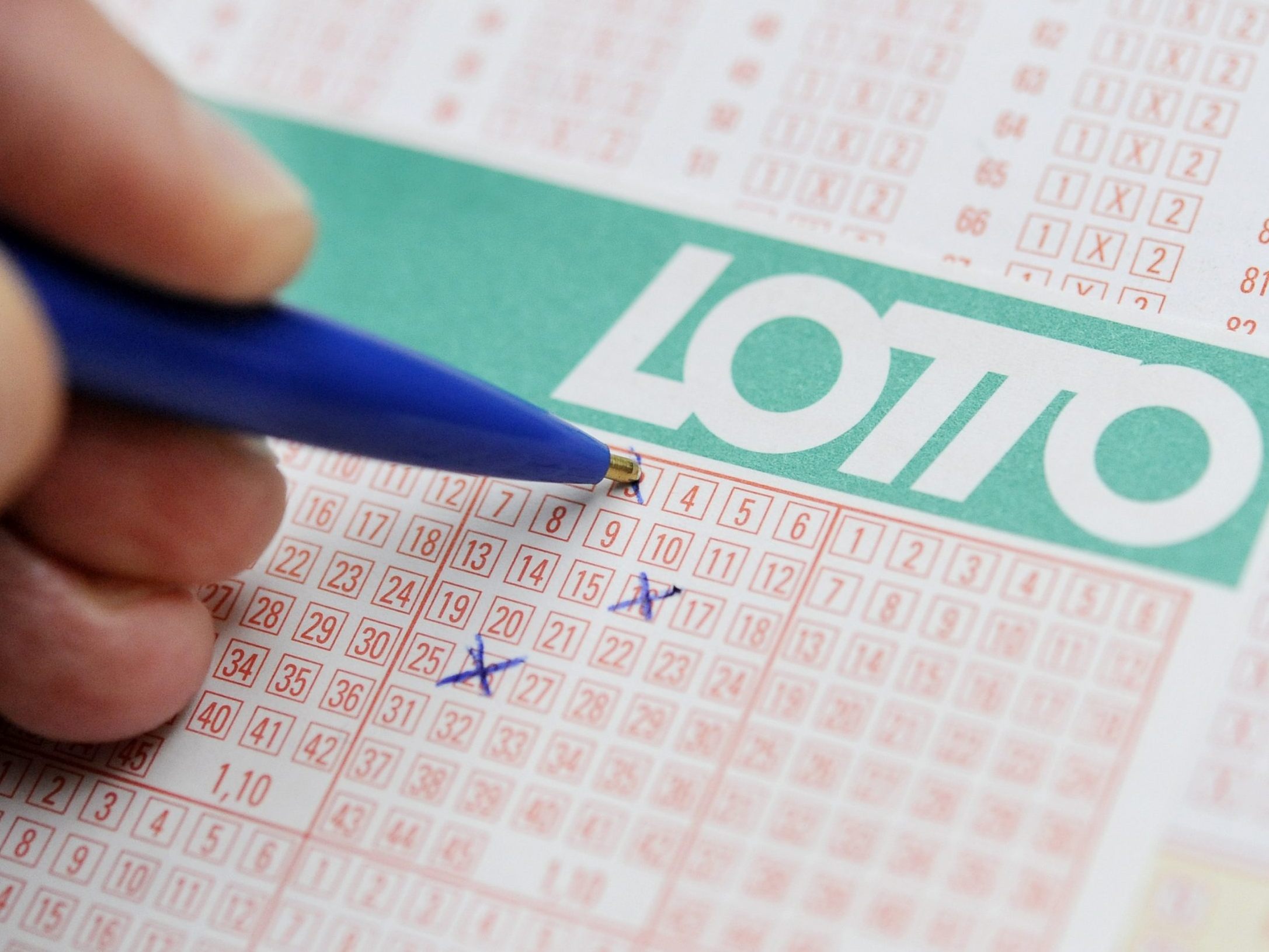 Am Mittwoch geht es um einen Dreifachjackpot mit 3,7 Millionen Euro. Am Mittwoch geht es um einen Dreifachjackpot mit 3,7 Millionen Euro.