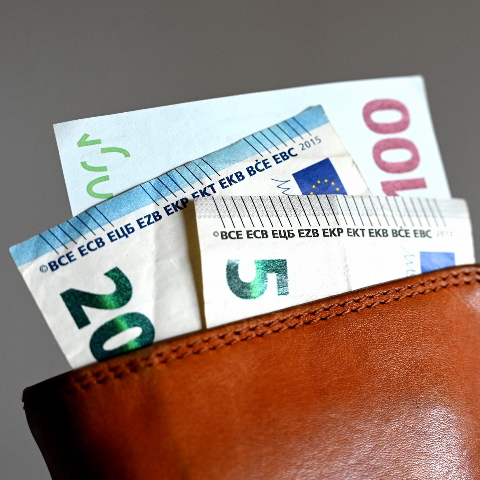 Die Löhne und Gehälter in der Papierindustrie steigen um bis zu 2,65 Prozent.