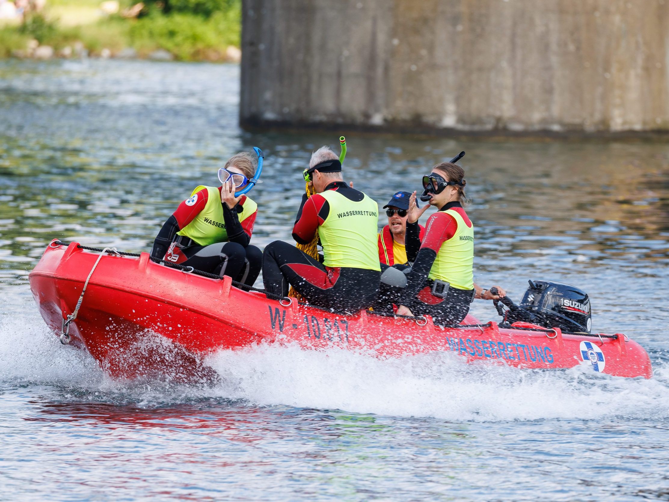 Ein Zweijähriger ist in Wien in die Neue Donau gefallen und wurde gerettet. Ein Zweijähriger ist in Wien in die Neue Donau gefallen und wurde gerettet.