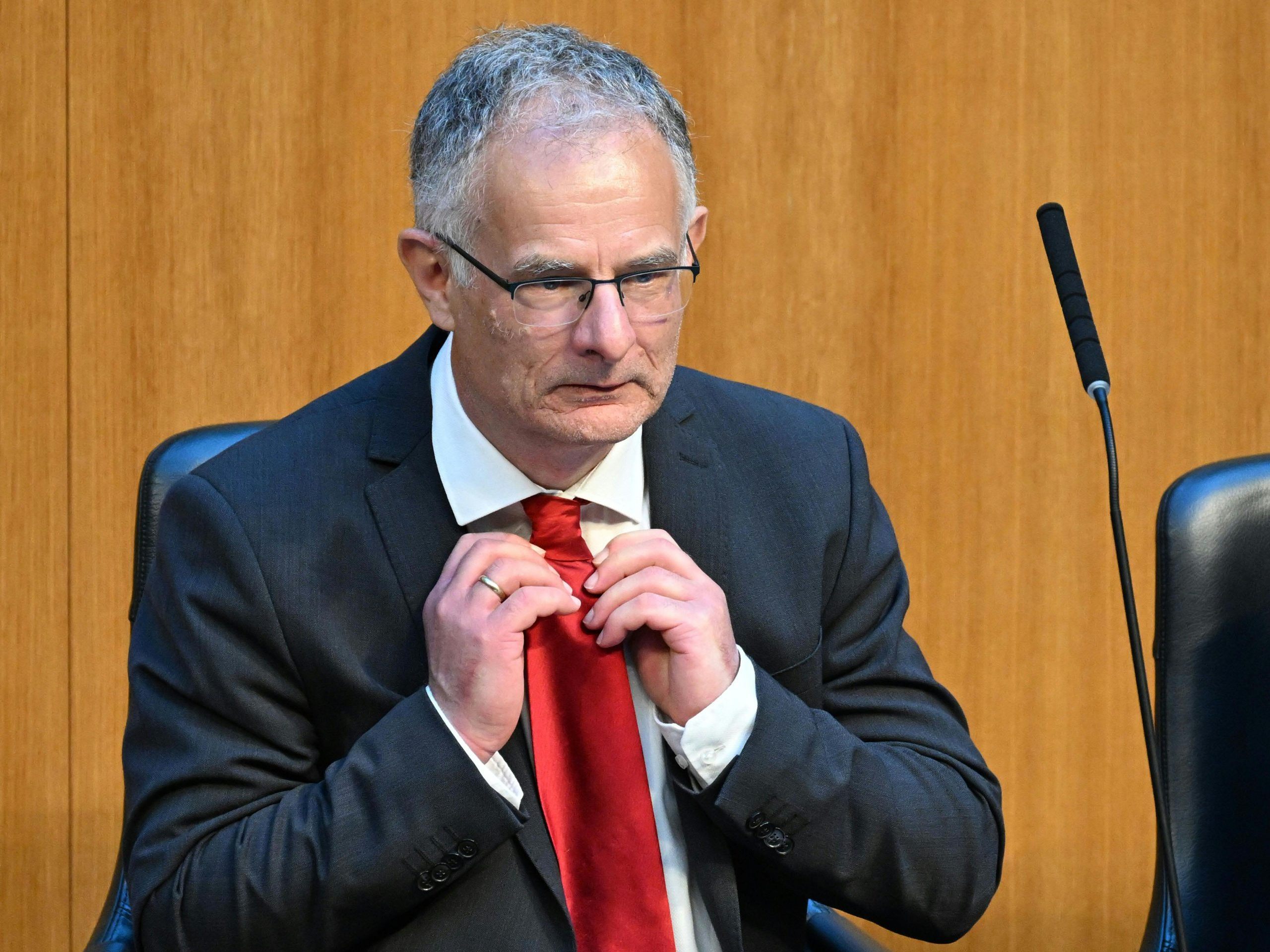 Gebührenerhöhungen für Pass, Führerschein & Co, höhere Krankenversicherungsbeiträge für Pensionist:innen: Das bringt das neue Sparpaket. Gebührenerhöhungen für Pass, Führerschein & Co, höhere Krankenversicherungsbeiträge für Pensionist:innen: Das bringt das neue Sparpaket.
