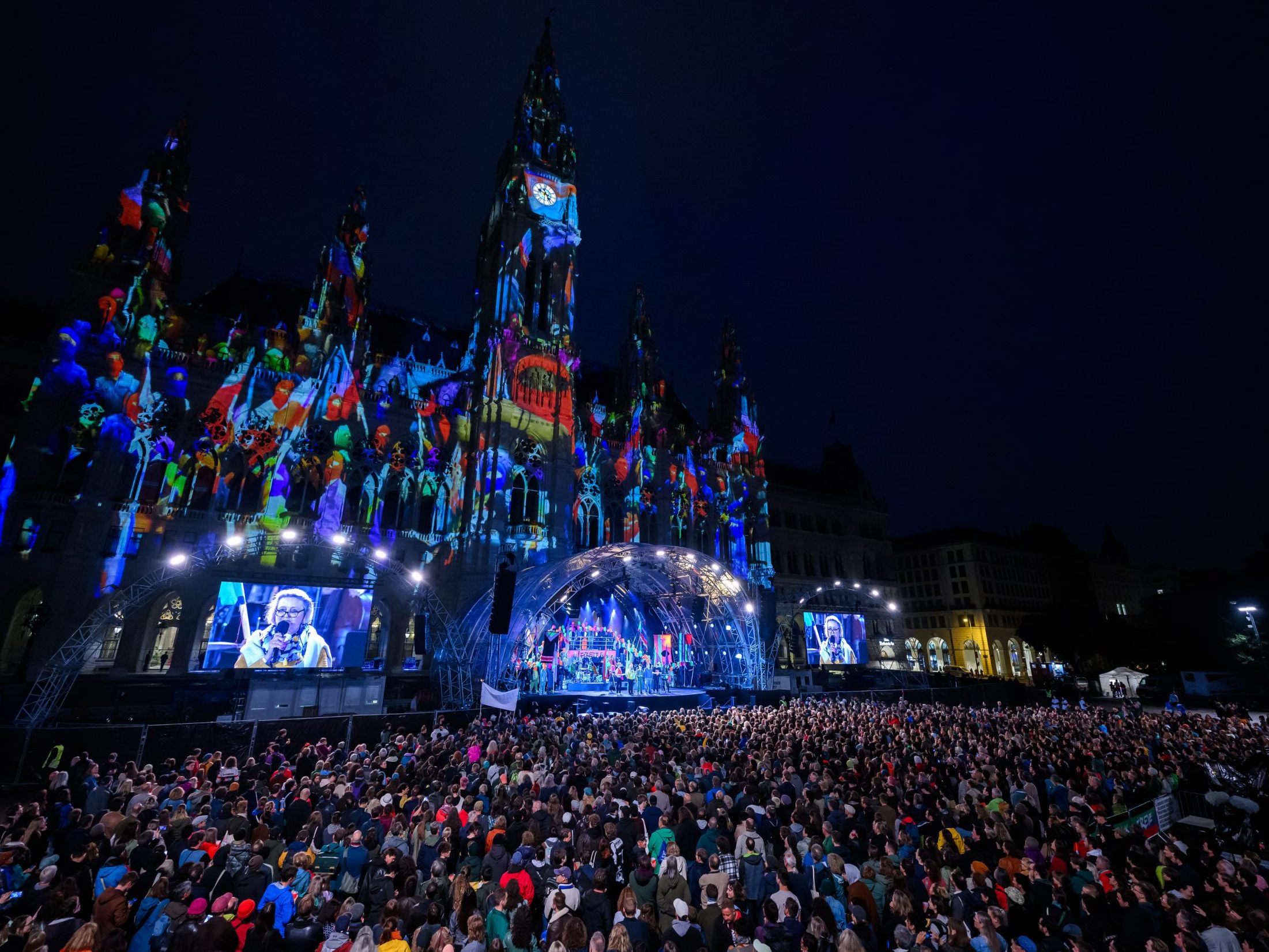 Heute Abend werden die Wiener Festwochen eröffnet.