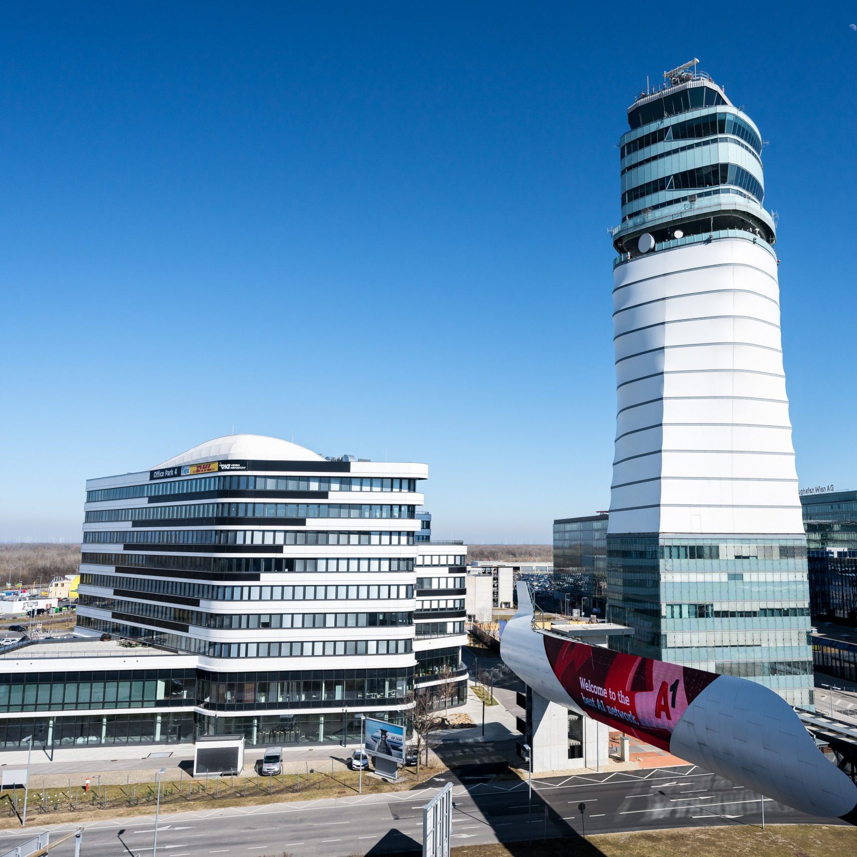 Arbeiter und Angestellte am Flughafen Wien-Schwechat erhalten 3,3 Prozent mehr Lohn und Gehalt.