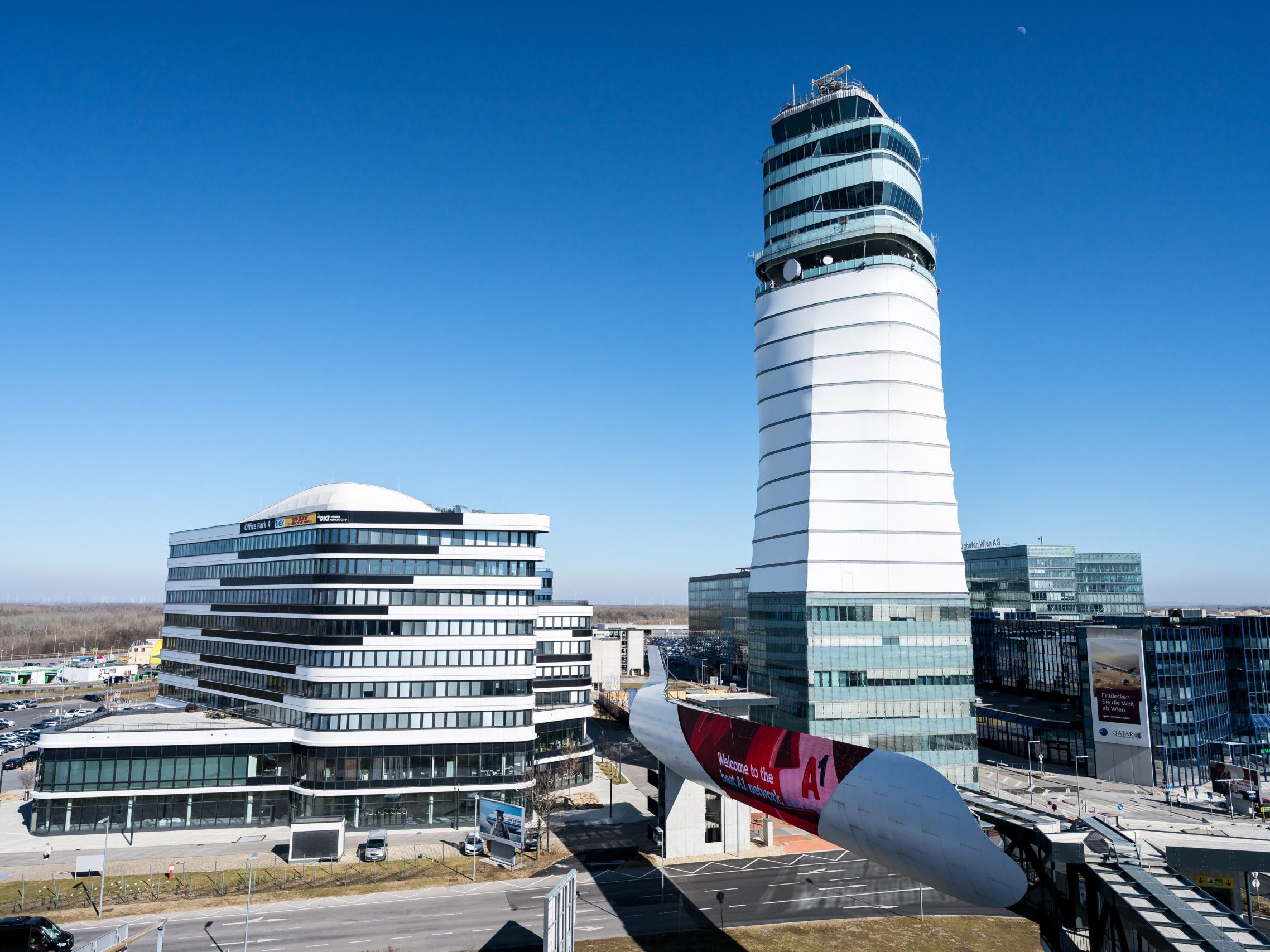 Arbeiter und Angestellte am Flughafen Wien-Schwechat erhalten 3,3 Prozent mehr Lohn und Gehalt.