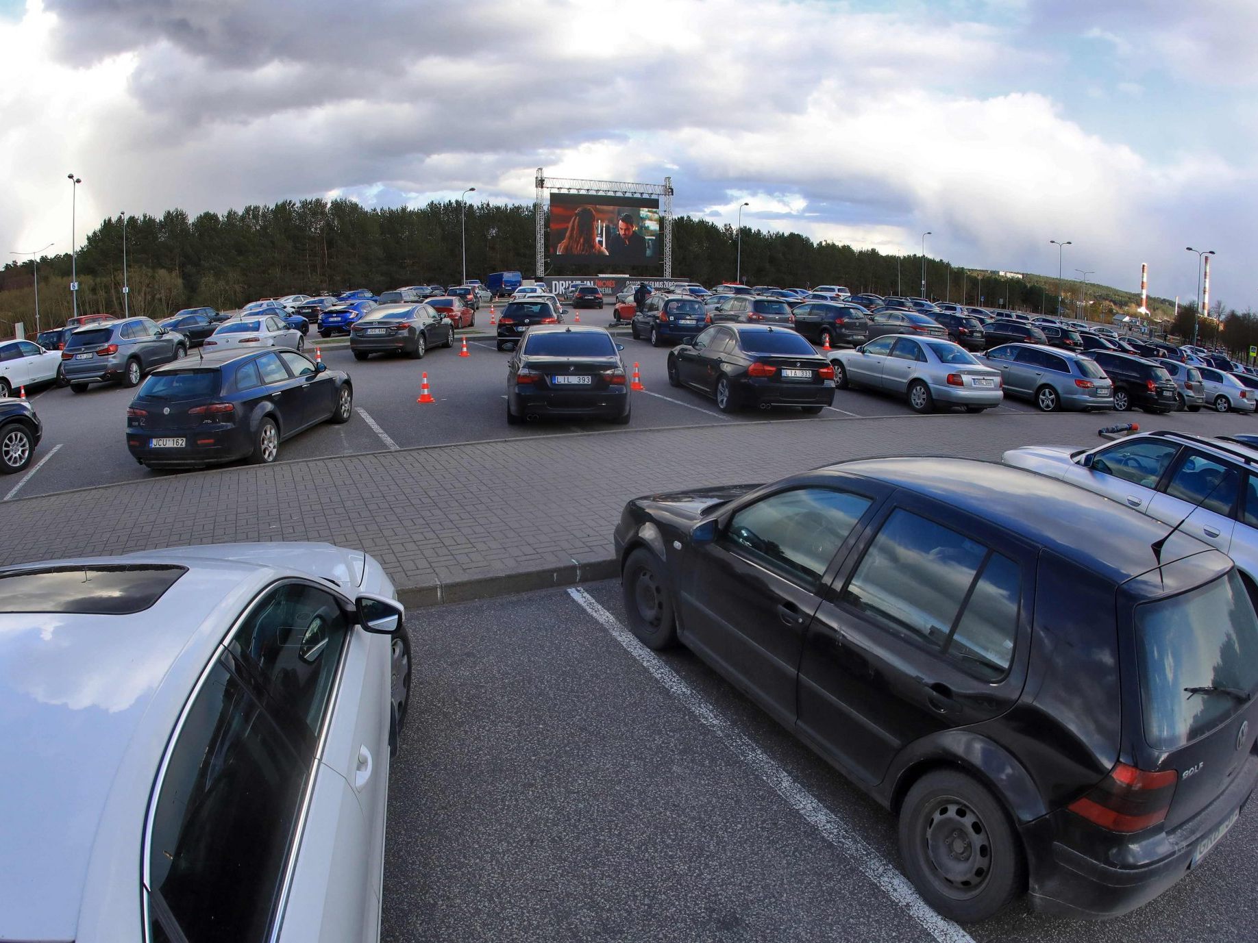 Das Autokino Wien startet in die neue Saison. Das Autokino Wien startet in die neue Saison.