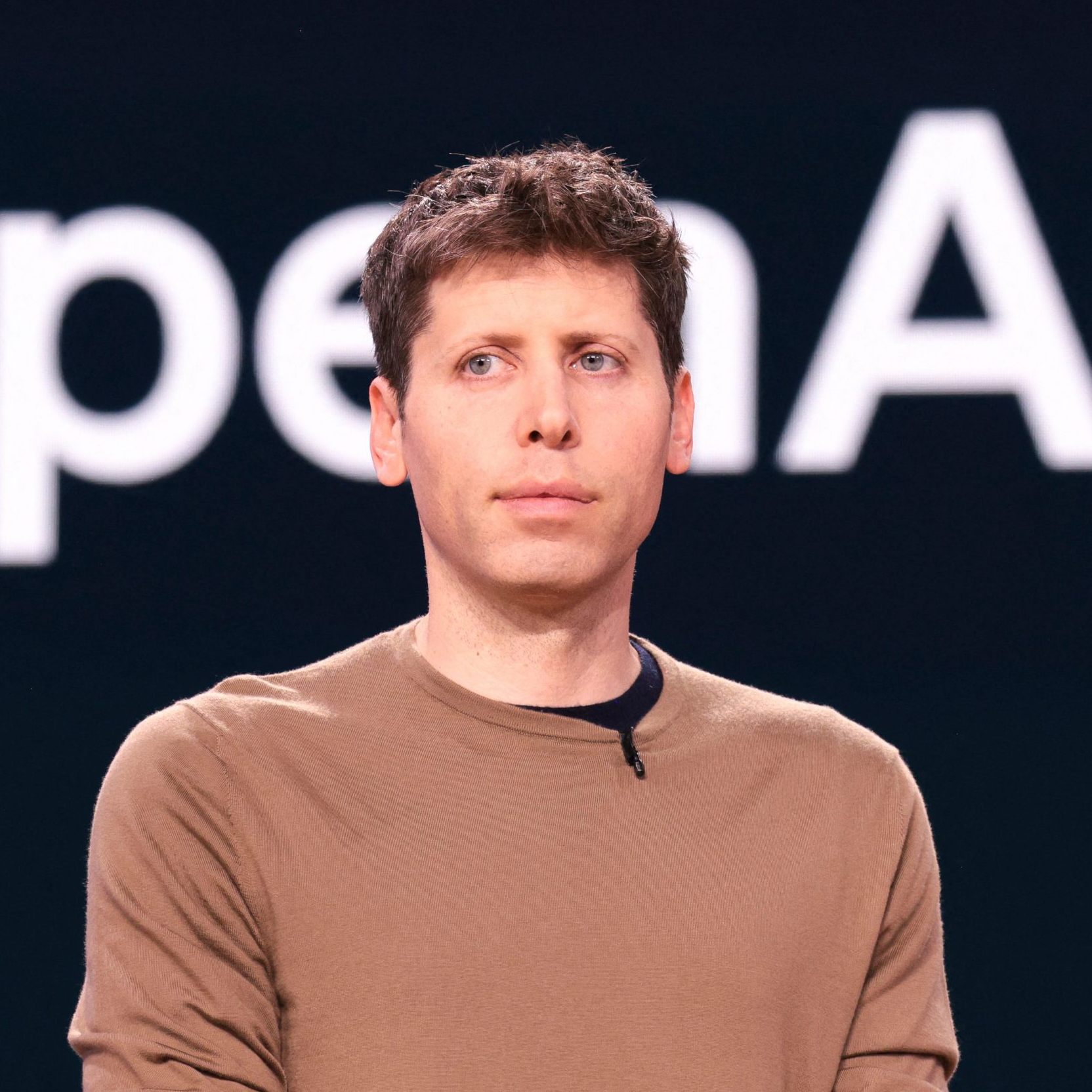 OpenAI-Chef Sam Altman über KI-Höflichkeit und Energieverbrauch.
