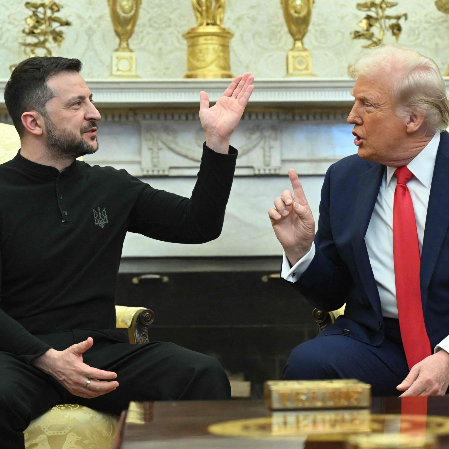 Trump und Selenskyj bei ihrem Treffen im Februar