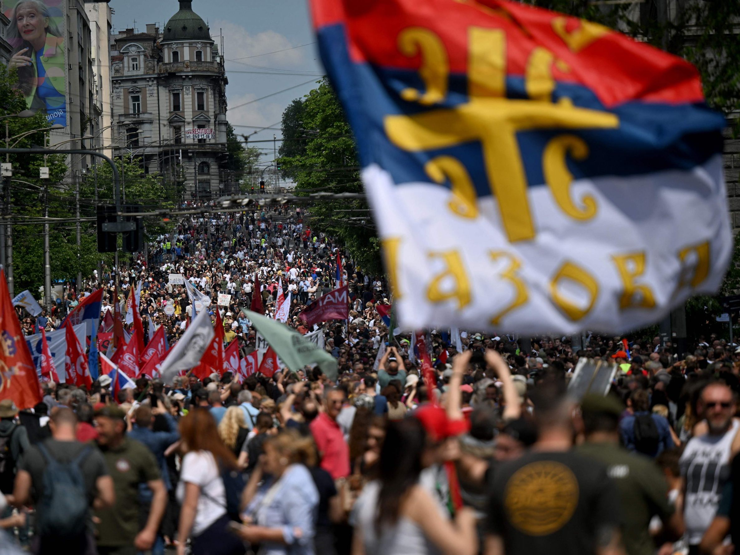 Der Ruf nach Neuwahlen in Serbien wird immer lauter. Der Ruf nach Neuwahlen in Serbien wird immer lauter.
