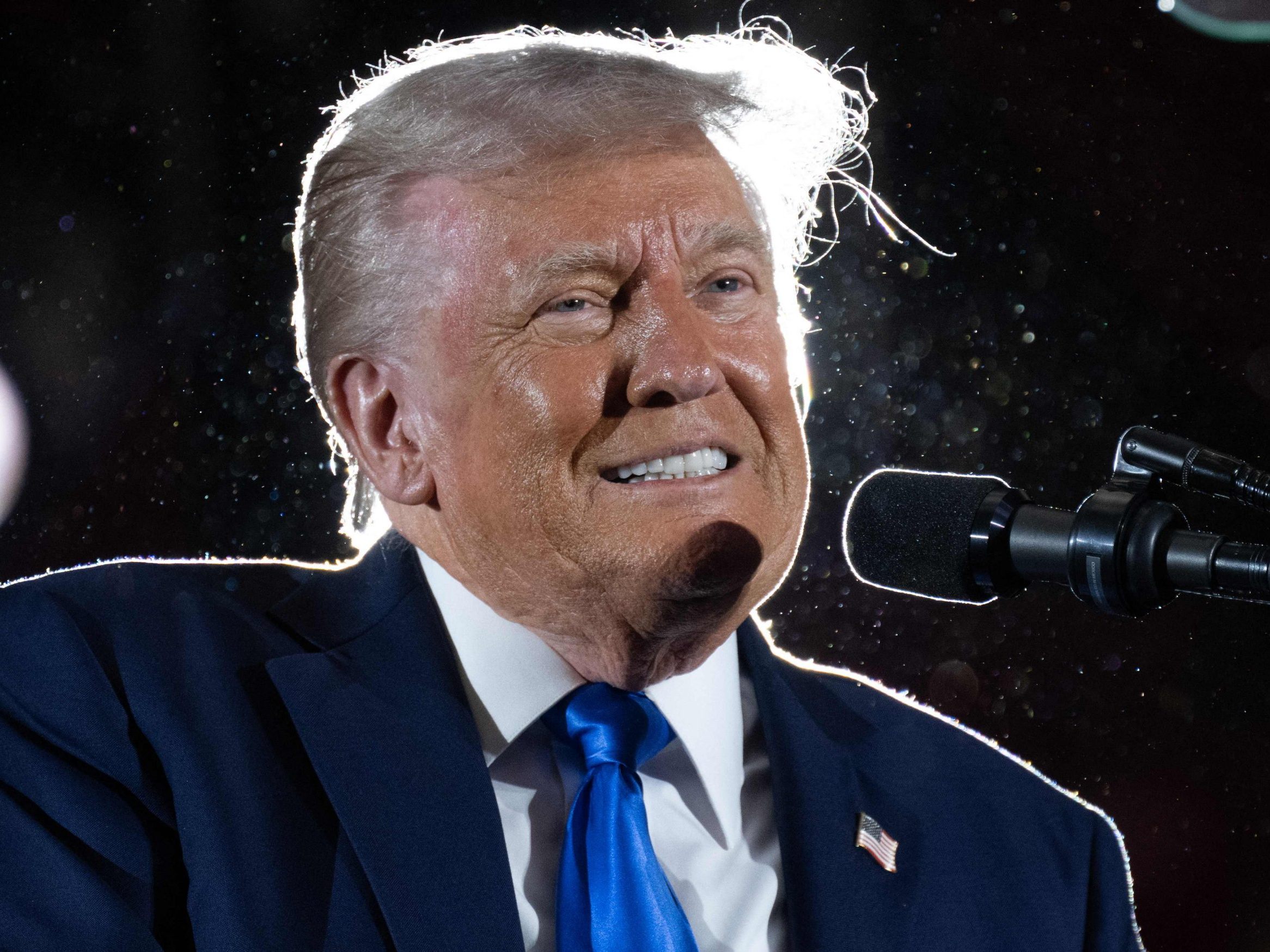 Trump ist sich "nicht sicher", ob er sich an die Verfassung halten muss.