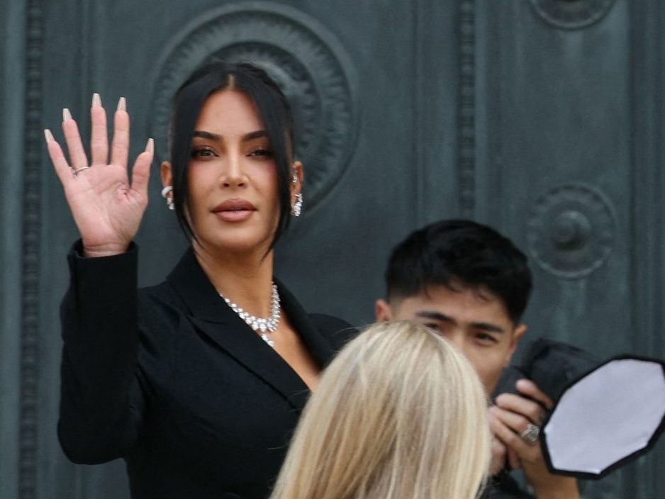 Es war Kim Kardashians erstes Aufeinandertreffen mit den Angeklagten seit dem Überfall. Es war Kim Kardashians erstes Aufeinandertreffen mit den Angeklagten seit dem Überfall.