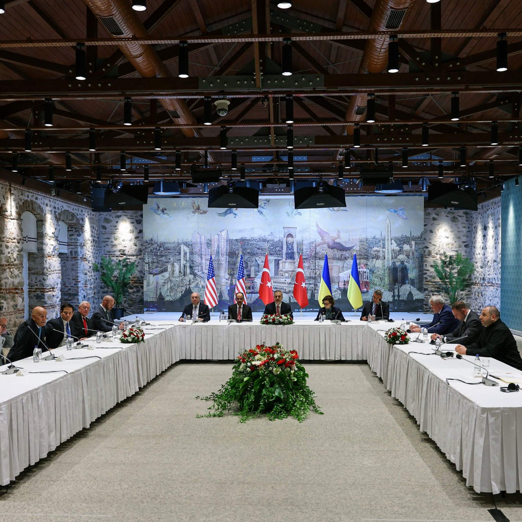 Zuvor Beratungen mit USA und Türkei - Rutte: Putin macht Fehler