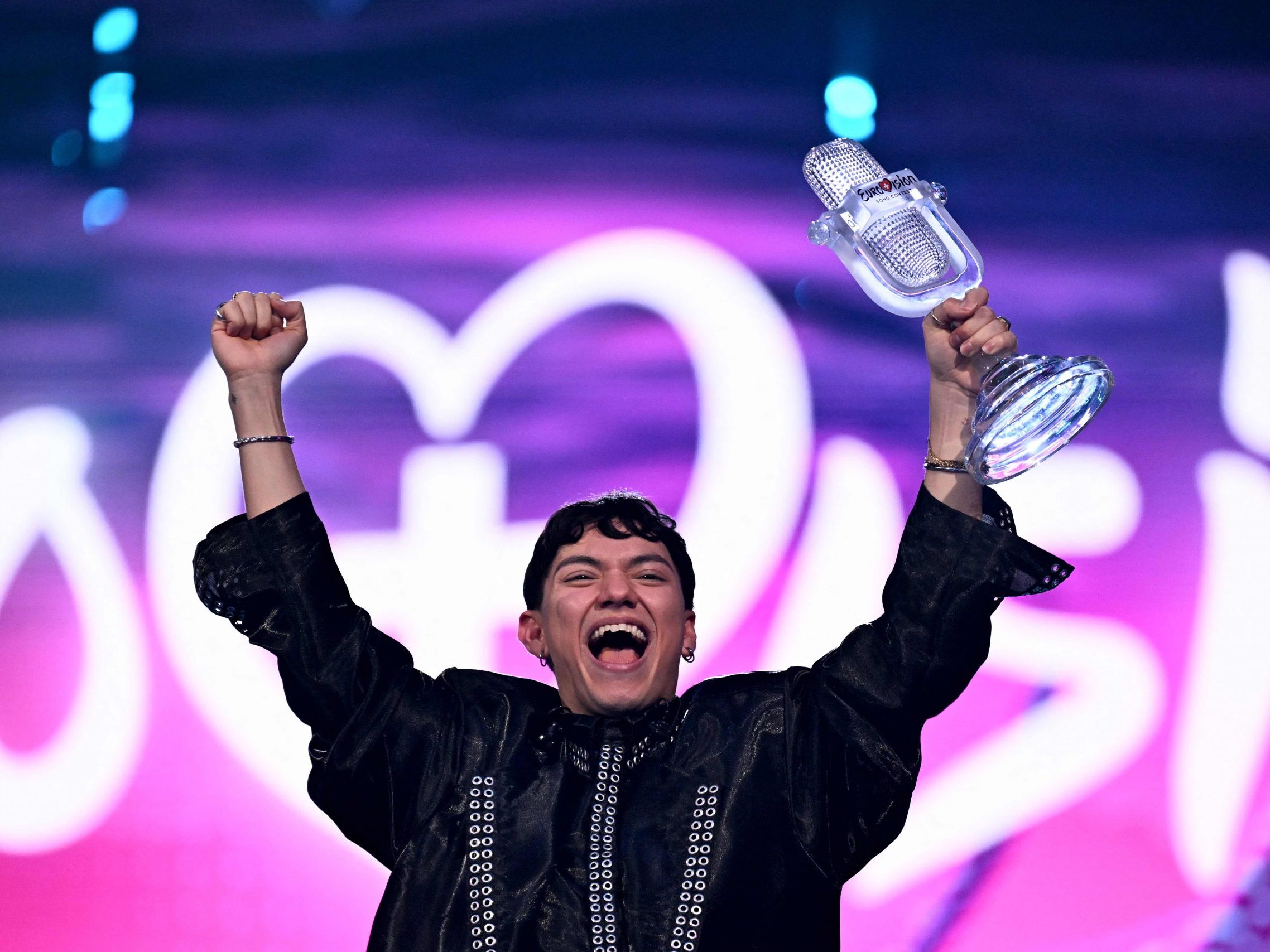 Bilder für die Ewigkeit: JJ triumphiert beim Song Contest. Bilder für die Ewigkeit: JJ triumphiert beim Song Contest.