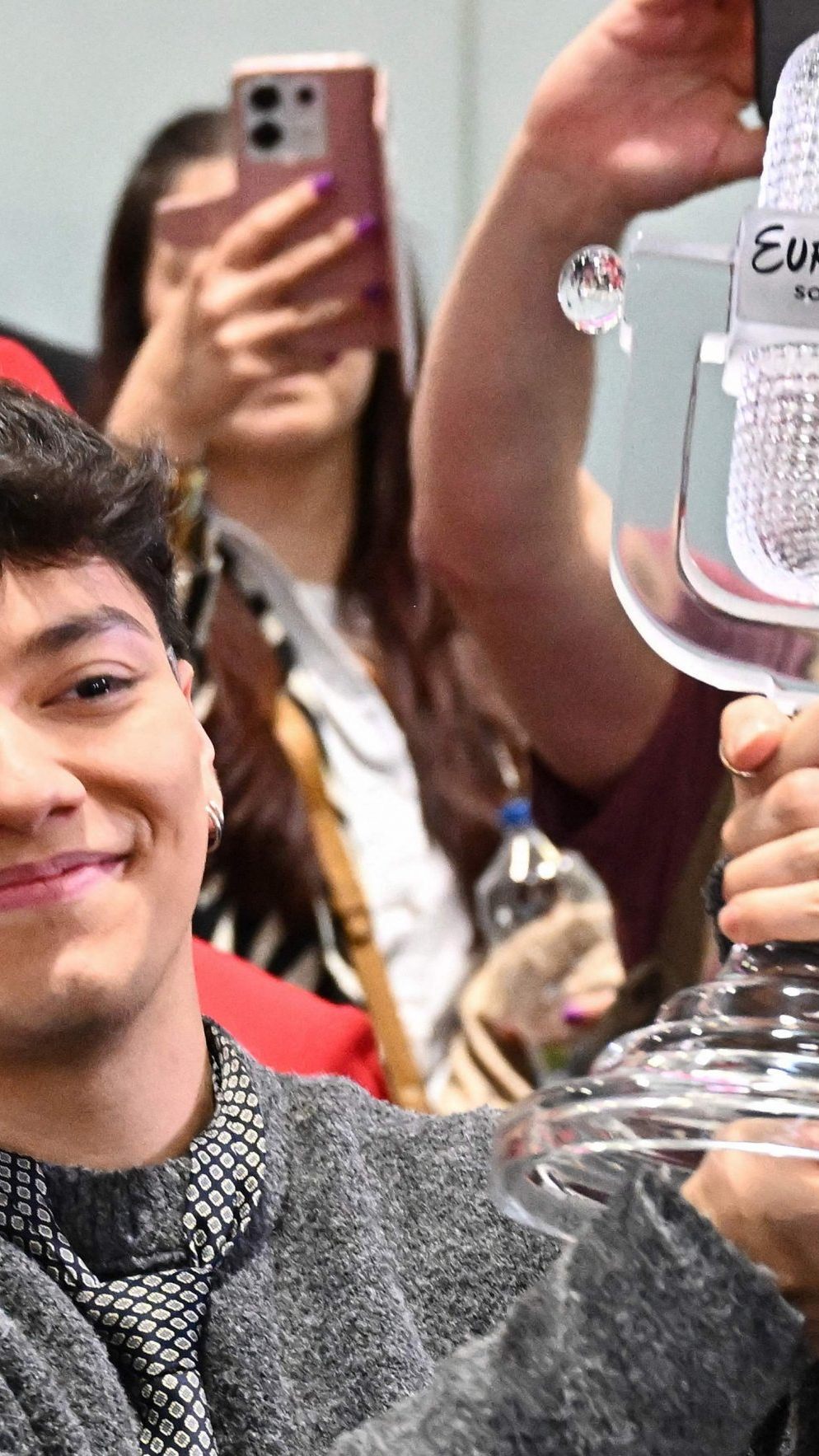 Johannes Pietsch aka JJ wird von der österreichischen Regierung empfangen.