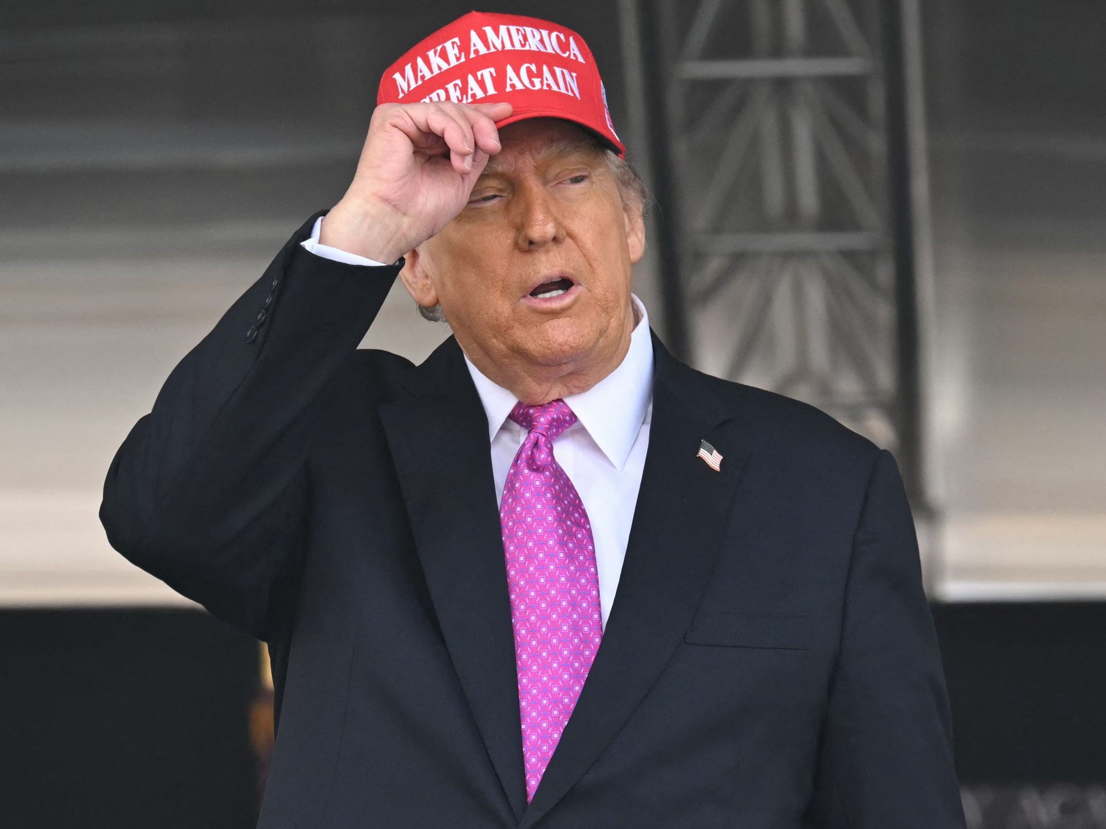 Zollstreit mit USA: Trump setzt Frist bis Juli – EU bleibt verhandlungsbereit Zollstreit mit USA: Trump setzt Frist bis Juli – EU bleibt verhandlungsbereit