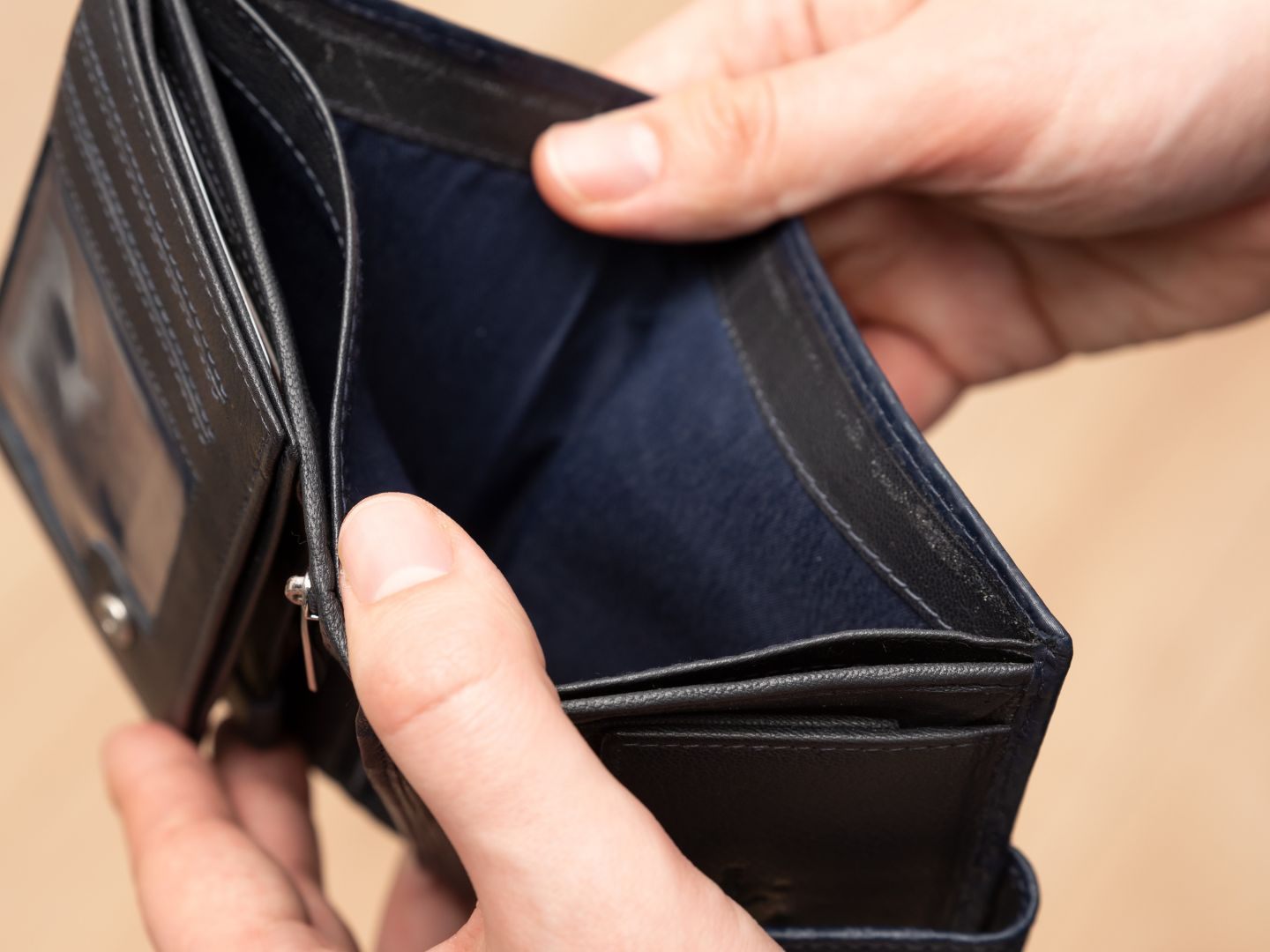 Mehr als 330.000 Österreicher haben weniger al den EU-Mindeststandard. Mehr als 330.000 Österreicher haben weniger al den EU-Mindeststandard.
