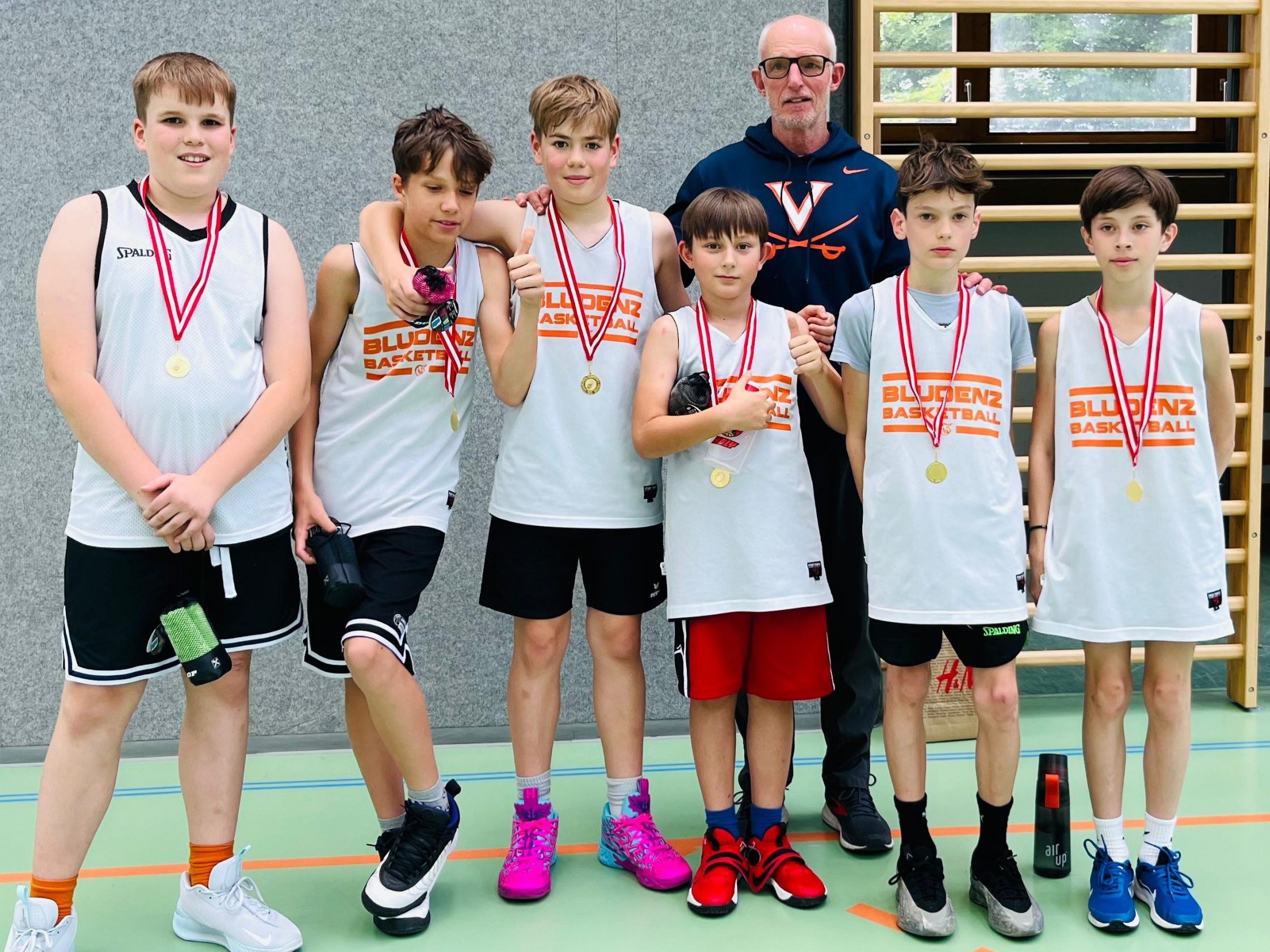 BCO U12 Team mit Trainer Scott Haebe