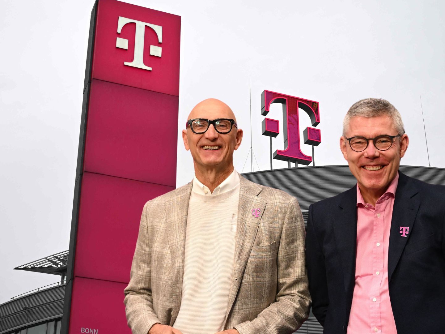 WM 2026 live nur bei Telekom – ARD & ZDF müssen Rechte zukaufen WM 2026 live nur bei Telekom – ARD & ZDF müssen Rechte zukaufen