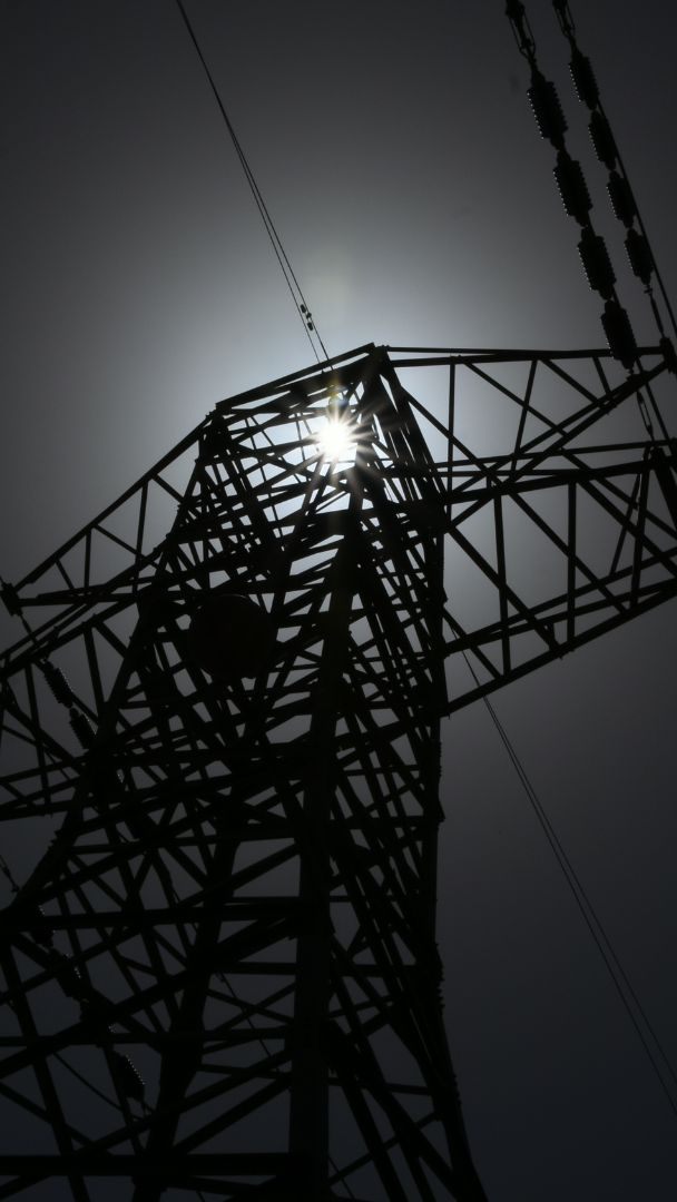 In den USA wurden unzulässige Kommunikationsmodule in chinesischen Wechselrichtern gefunden, womit sich im schlimmsten Fall ein Blackout auslösen lässt.